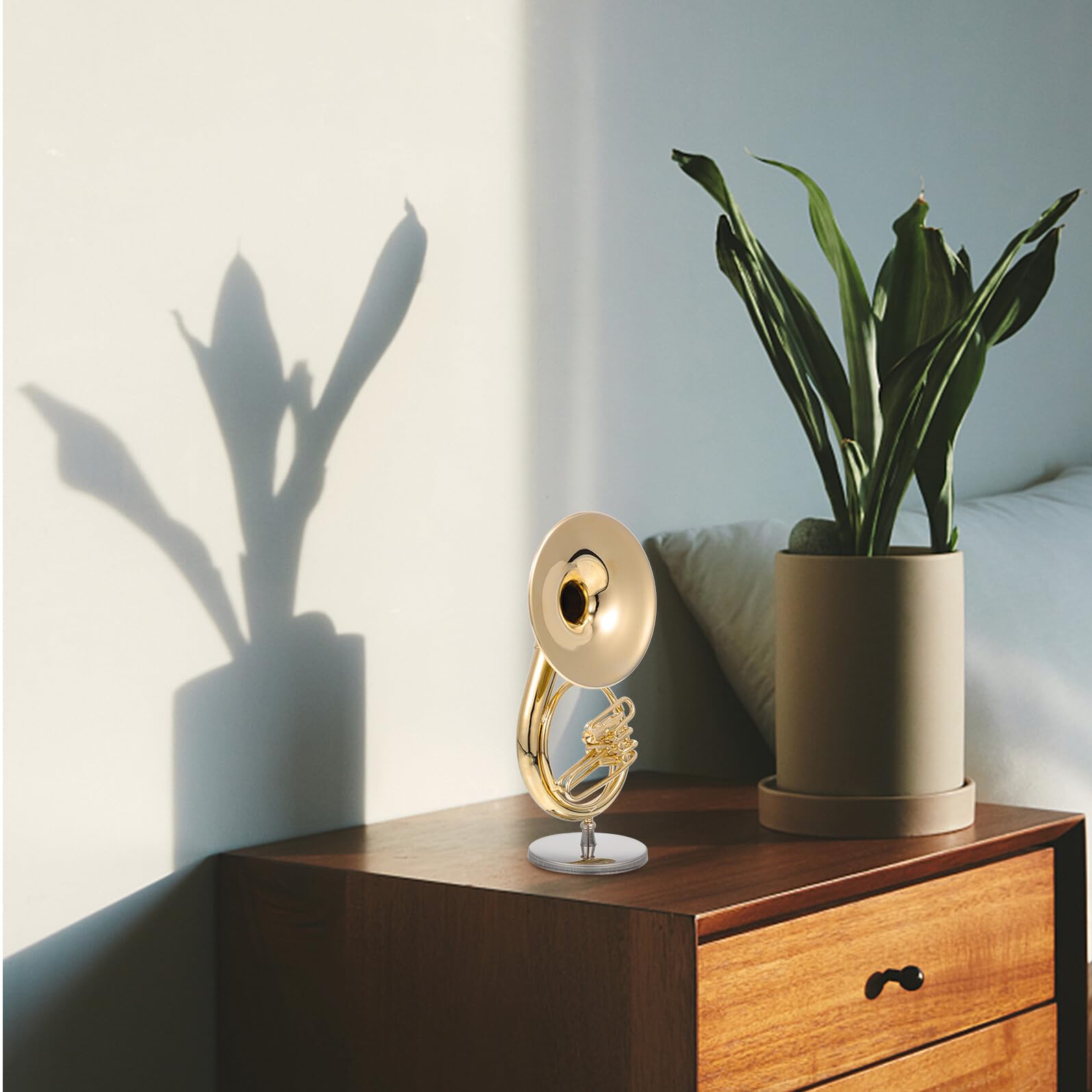 Goldene Miniatur Kupfer Sousaphon Modell mit Ständer und Aufbewahrungsbox Dekoratives und Langlebiges Instrumentenmodell für Zuhause oder Café 13cm