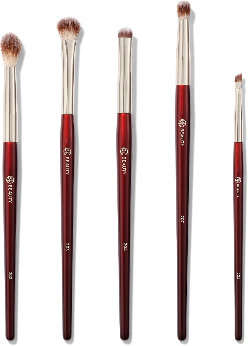Eyeshadow Brush Set for Hooded & Smaller Eyes, 5 Brushes | 5-piece set for blending, smudging and defining eyeshadow and eyeliner. Synthetic fiber, wood handles.