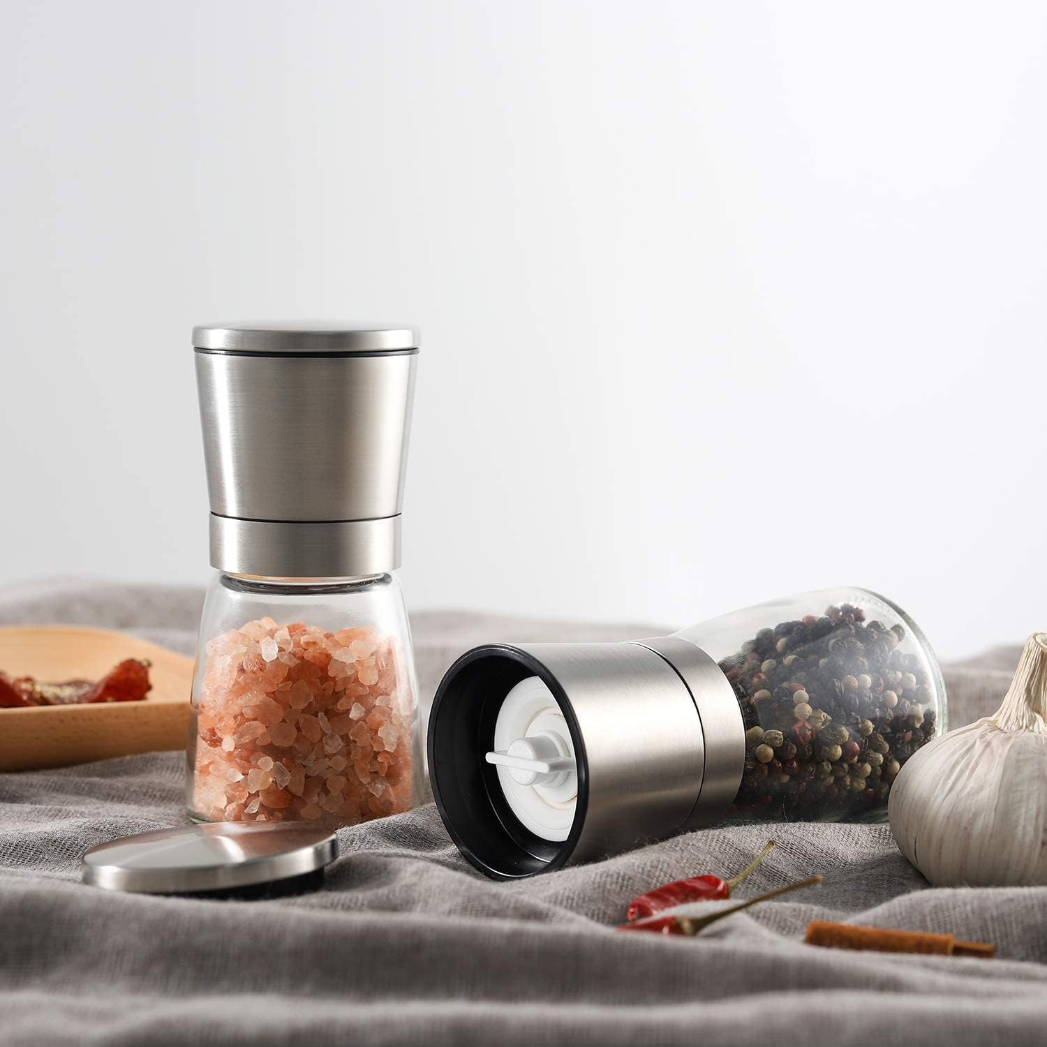 Set di 2 Macina Pepe, Macina Sale e Pepe in Acciaio Inox con Macinino in Ceramica Regolabile, Perfetto per Cucina e Tavola