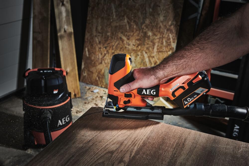 AEG - Sega alternativa, impugnatura a pomello, SUBCOMPACT 18 V BRUSHLESS, corsa lama 25,4 mm, 0-3200 cps/min, 6 velocità + funzione automatica, (senza batteria) - BST18BSBL-0
