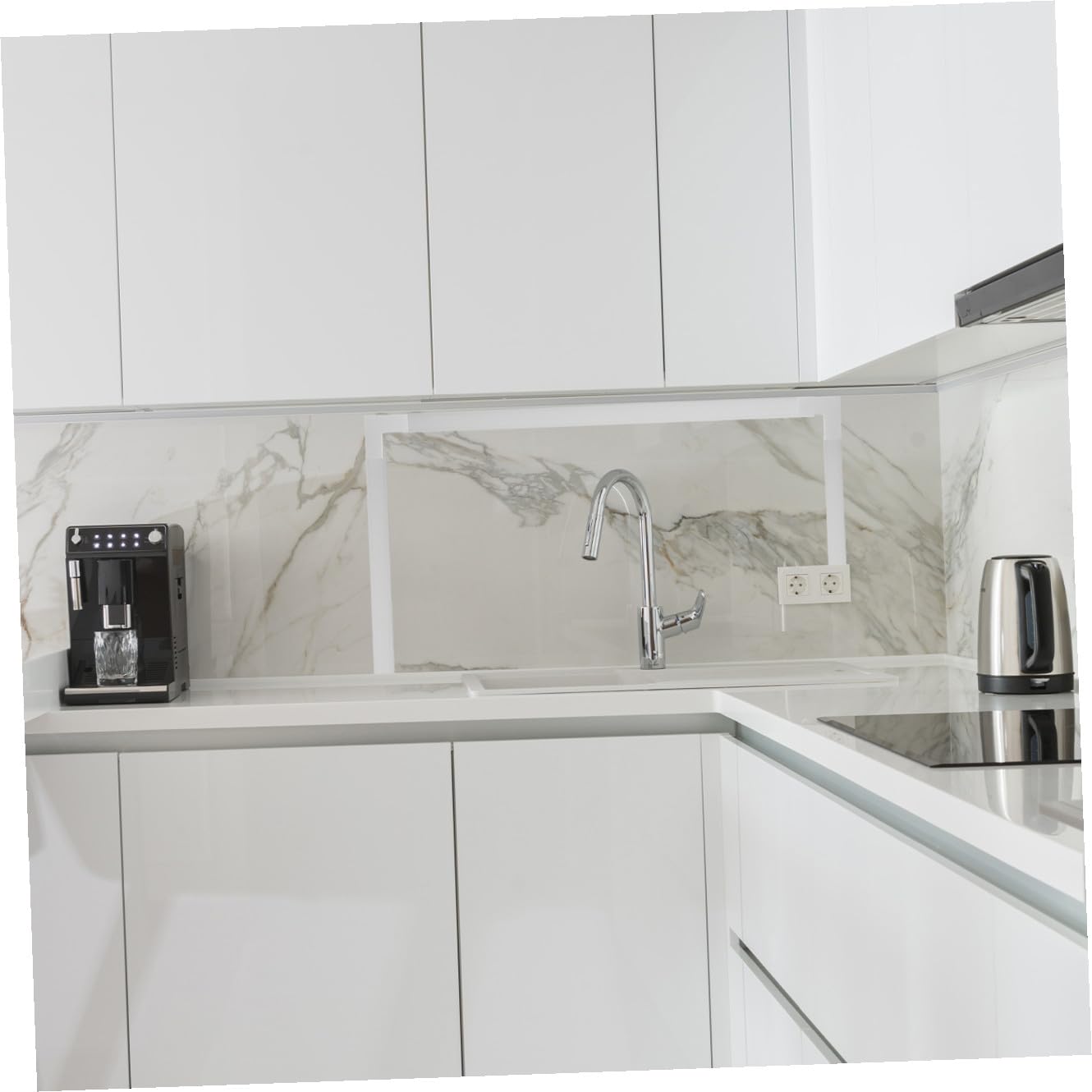 Canalina Passacavi Quadrata in Pvc Bianco 40mm Autoadesiva | Set 1 Pezzo, Installazione Semplice, per Casa e Ufficio, Organizzatore Cavi per Posa Ordinata