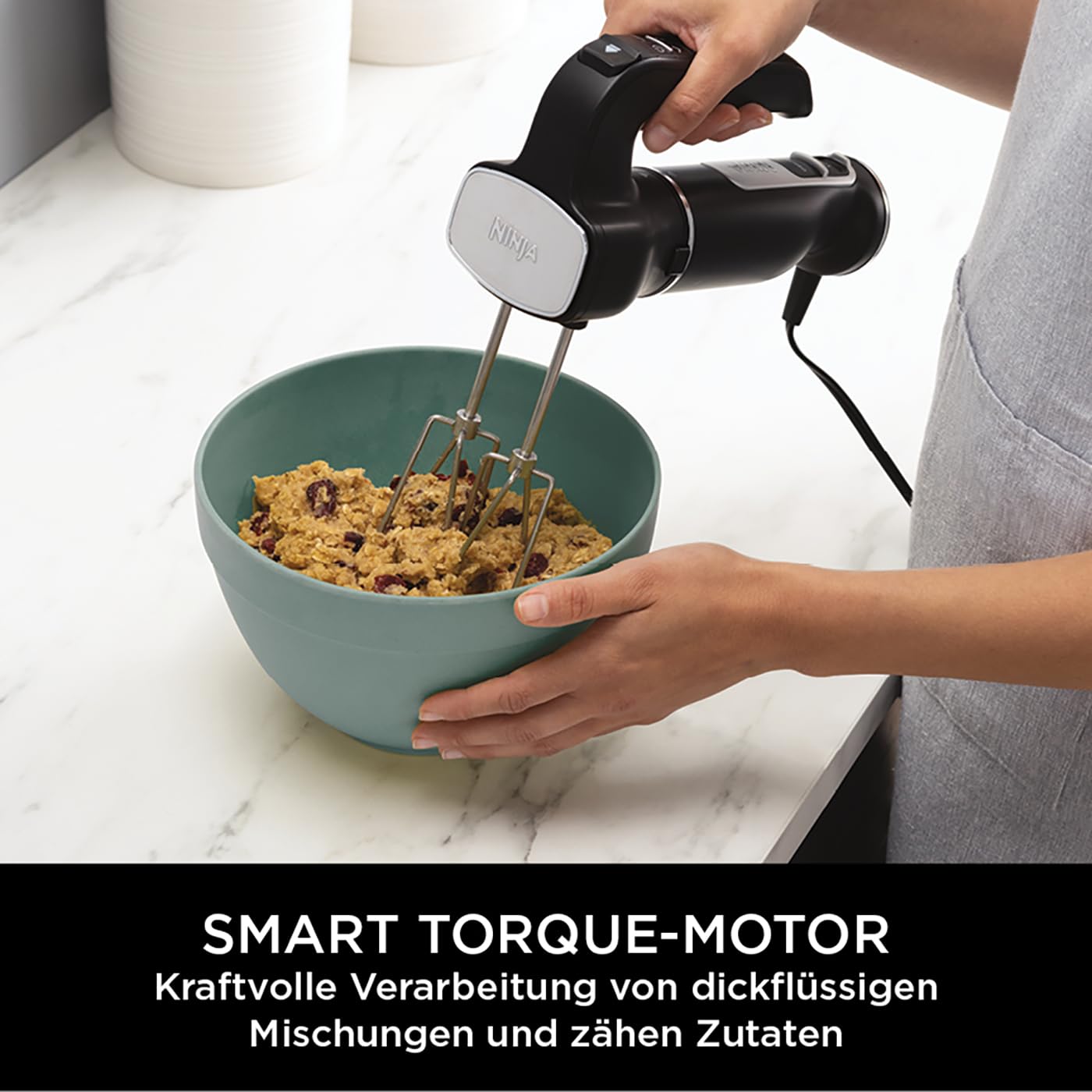 Ninja Foodi 3-in-1 Stabmixer, Handmixer & Zerkleinerer, Stufenweise Anlauf, 2 Misch- und 5 Rührgeschwindigkeiten zum Zerkleinern, Mischen, Kneten und mehr, spülmaschinenfest, 850W, Schwarz CI100EU