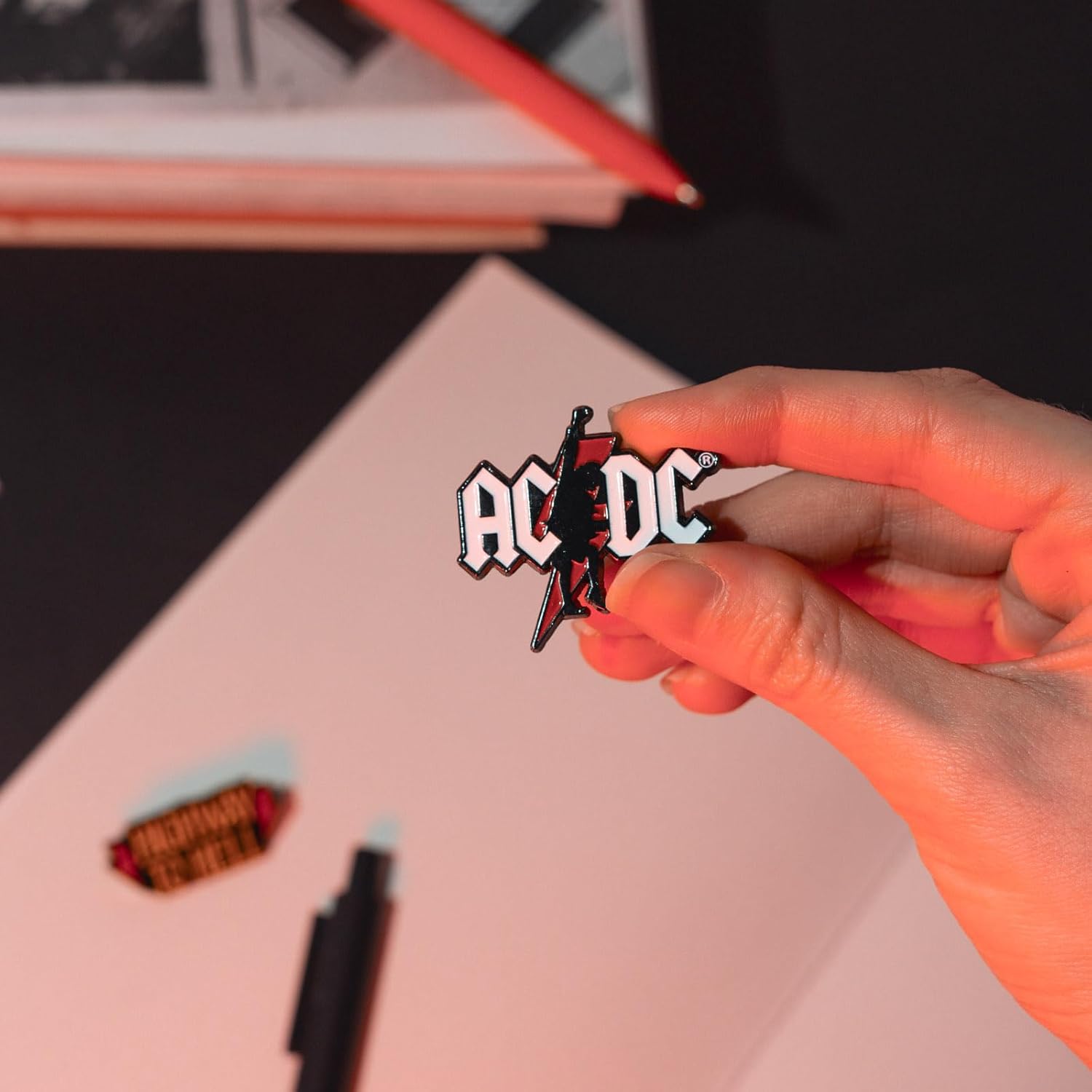 Grupo Erik エナメルピン4本セット - AC/DCグッズ 公式 | かわいいピンバッジ バッグピン | ACDCギフト 1