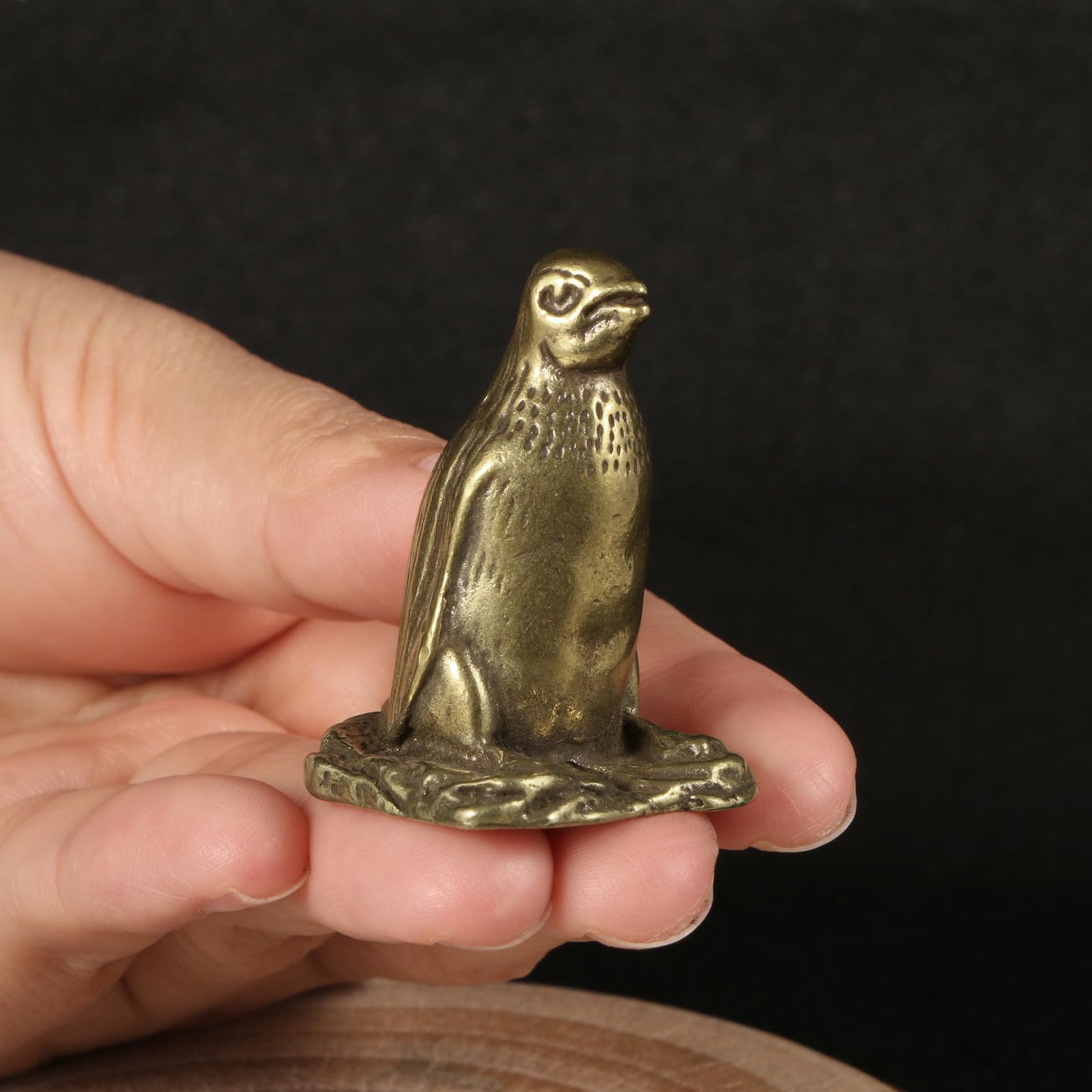 YANGPZFC Bronze Statues Adorn Small Penguin-shaped Copper Teapot Lids For Office Decor And Handcrafted Vintage Sculptures