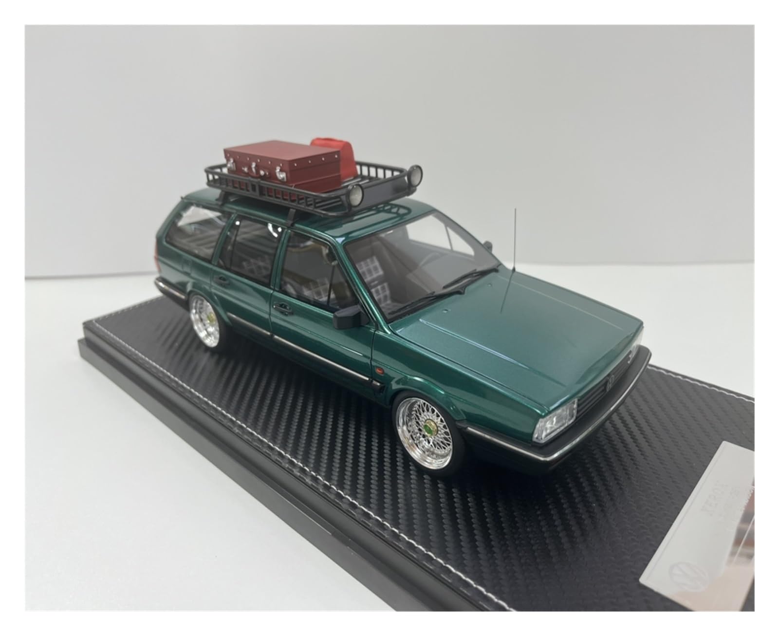 Metallo Scala Replica 1 18 Per Volkswagen Santana Touring Con Telaio Del Tetto Modello Di Auto In Resina Veicolo Da Collezione Souvenir