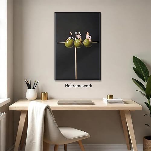 Miniatura 6 de Póster de lienzo con texto en inglés "Martini Olive", arte de pared de cóctel retro de Barbie, minimalista, mini mujeres sobre aceitunas,