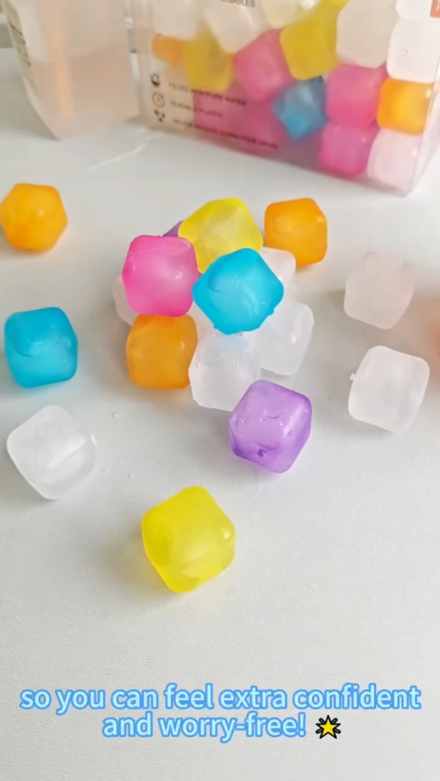 Cubos de hielo reutilizables de plástico multicolor, pack 60 miniatura 6