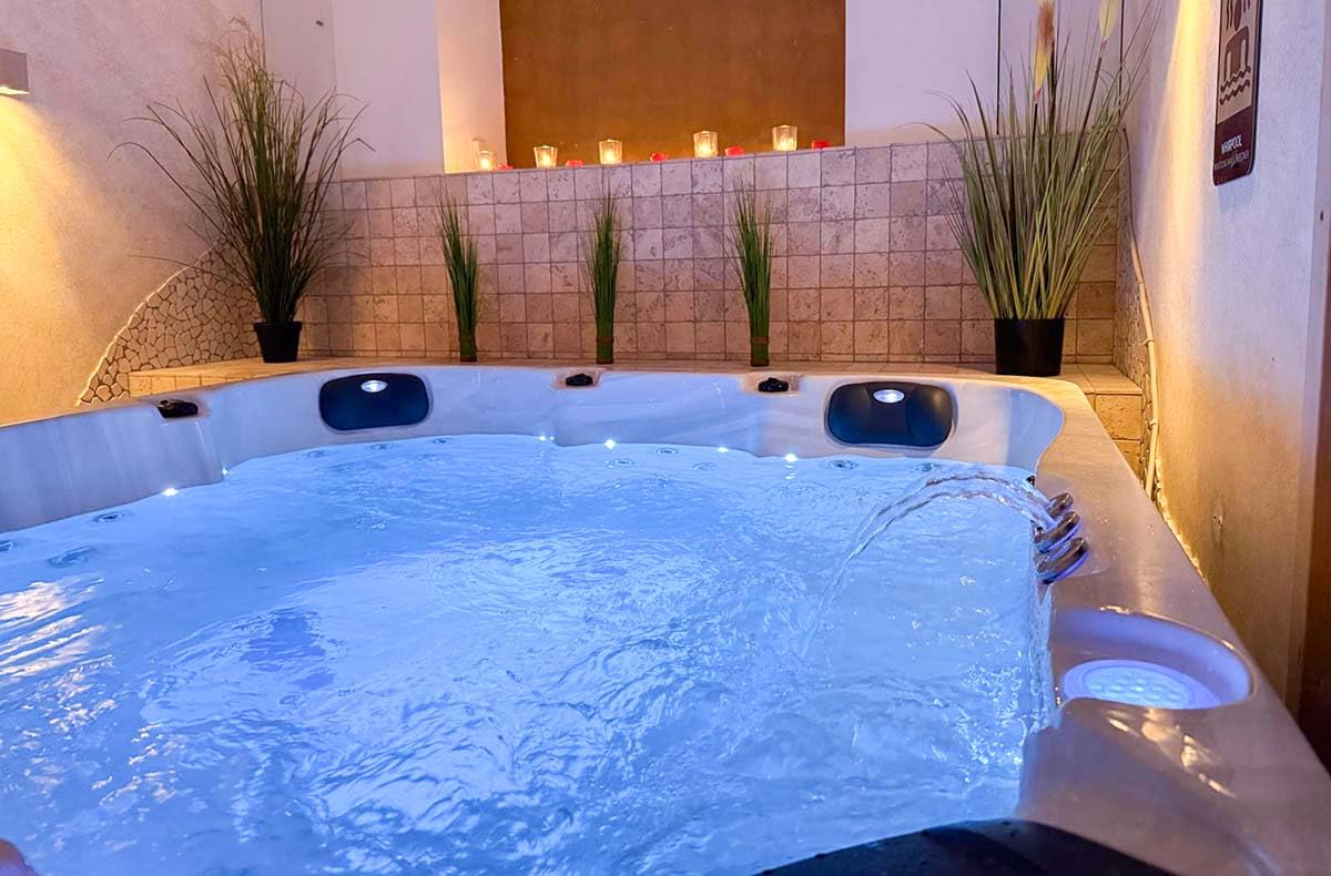 JOCHEN SCHWEIZER Geschenkgutschein: Hamam Mechernich (Premium Paket)