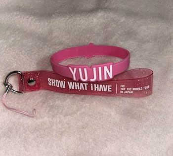 IVE イソ ペンライト　うちわ　キーホルダー　トレカ　セット　　⚠️バンドはなし IVE イソ ペンライト うちわ キーホルダー トレカ セット