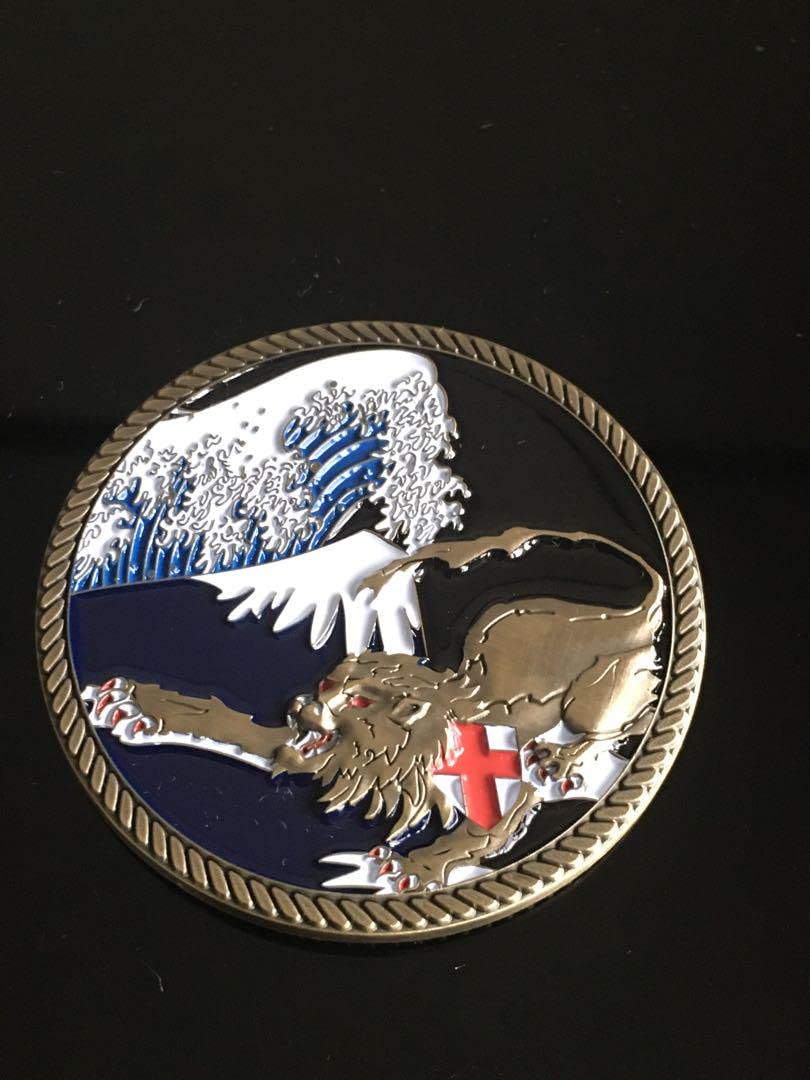 米海軍 横須賀基地 ベンホールドDDG65 チャレンジコイン ドラゴン 錨