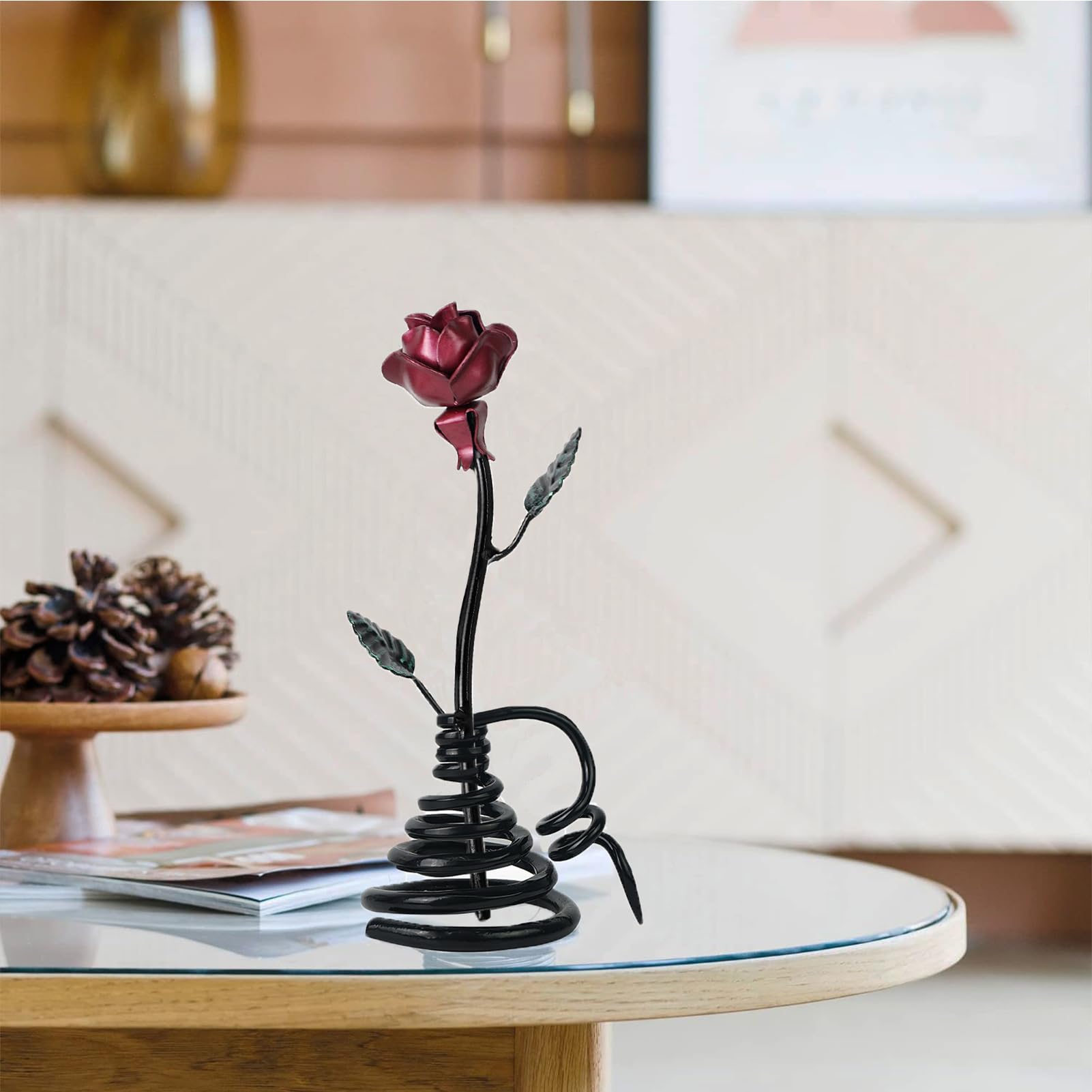 Aoneky Rosa in Ferro con Piedistallo - Rosa Eterna Forgiato a Mano - Scultura Rose Retro Regalo per Donna, San Valentino, Festa della Mamma Natale Anniversario Matrimonio di Bronzo (Rosso)
