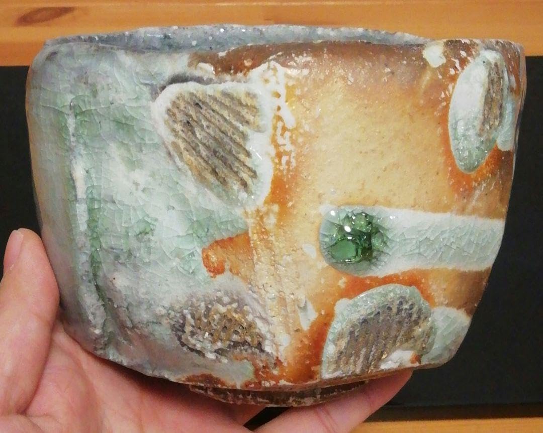 高松俊人作　西山窯　伊賀焼　窯変　茶碗　共箱　共布　略歴付　茶道具 Amazon.co.jp: 高松俊人作 西山窯 伊賀焼 窯変 茶碗 共箱 共布 略歴付