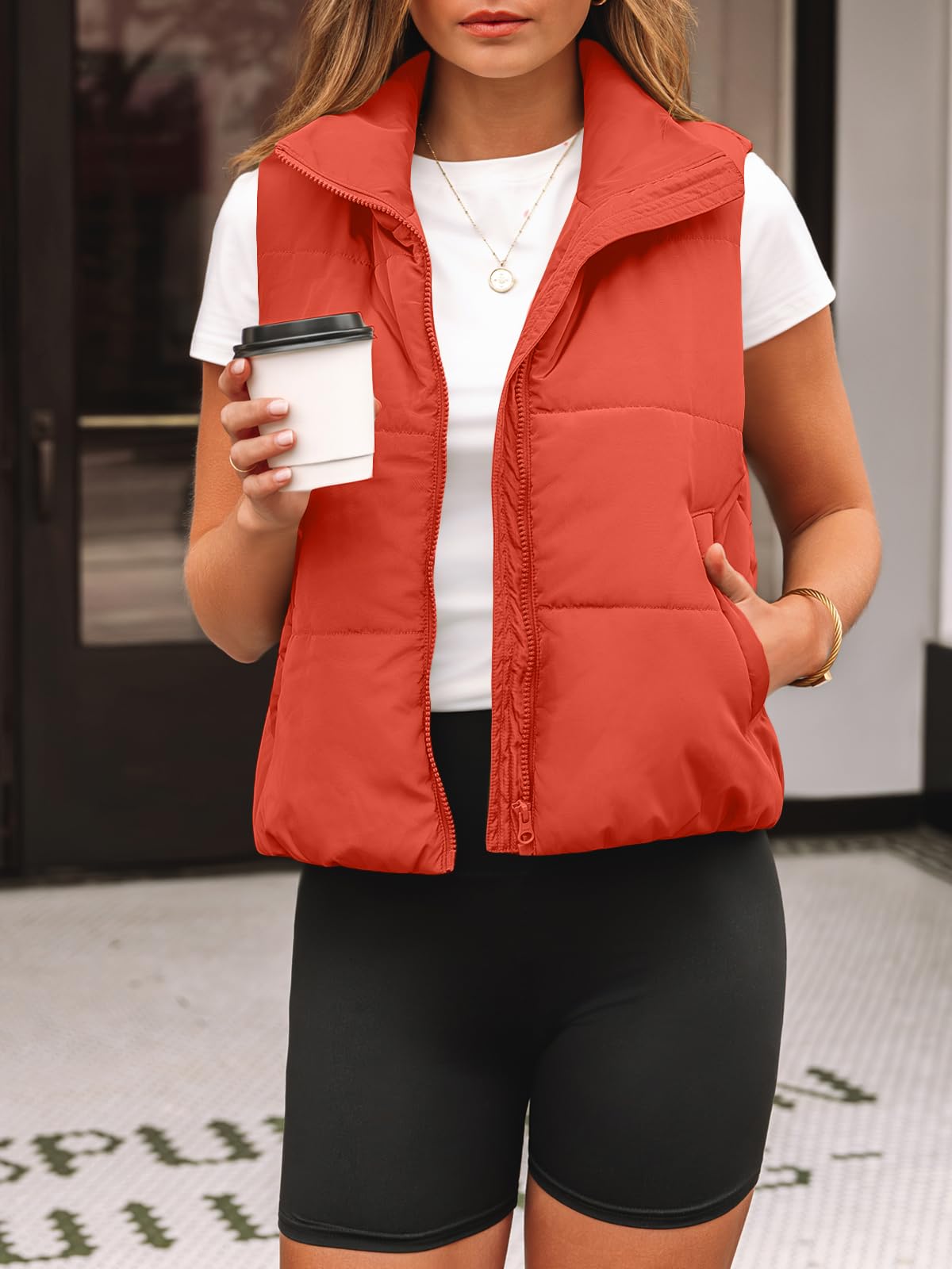AUTOMET Women‘s Cropped Puffer Vest, Y2K Inspired Sleeveless Gilet for Fall Winter Spring, Casual to Street Outerwear