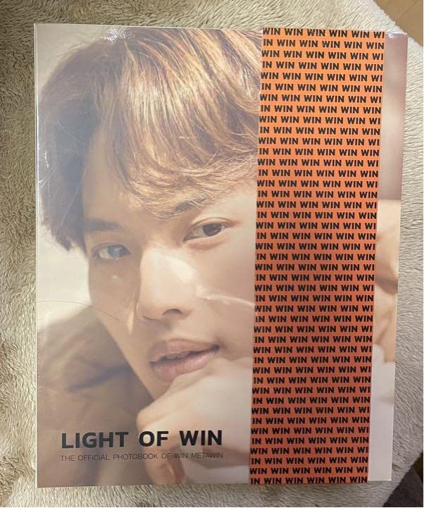 LIGHT OF WIN 写真集