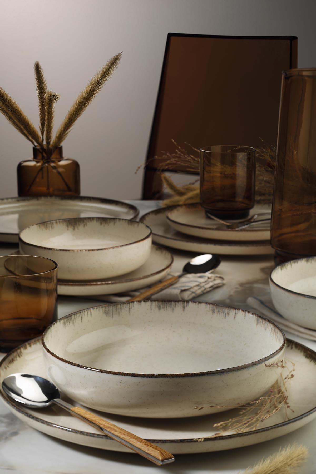 Elegancki 16-częściowy zestaw obiadowy, 100% porcelana, kremowy kolor, w zestawie 4 talerze serwisowe (24 cm), talerze deserowe (21 cm), talerze (20 cm), miski (15 cm), do mycia w zmywarce i sejf do