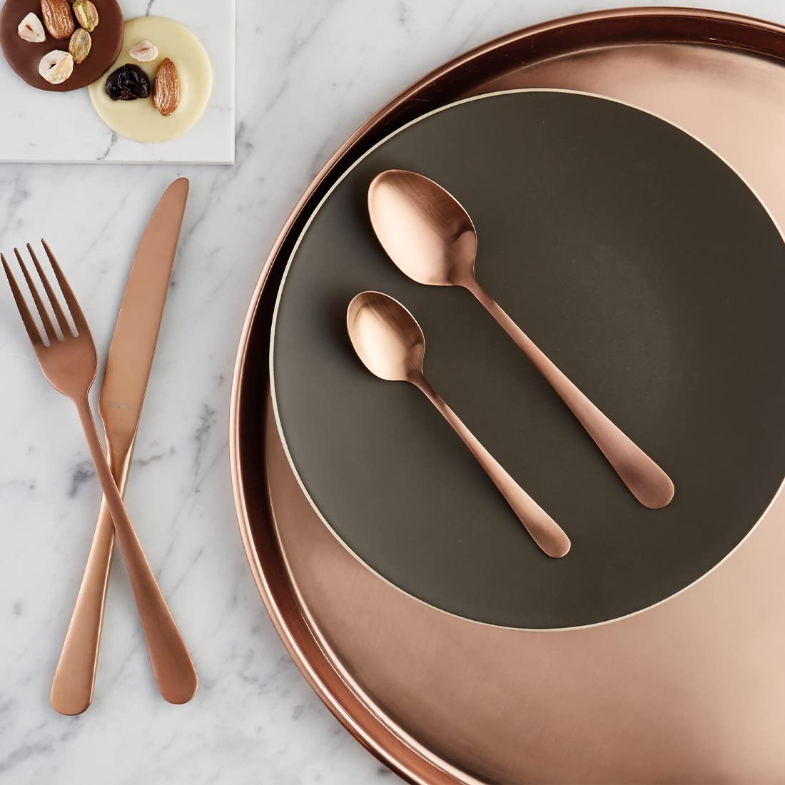 Amefa AUSTIN KUPFER Besteckset 24-teilig | PVD-veredeltes goldenes Besteck Set | farbigesTafelservice 18/0 Edelstahl rostfrei | Besteck Set 6 Personen | Besteck kupfer spülmaschinenfest