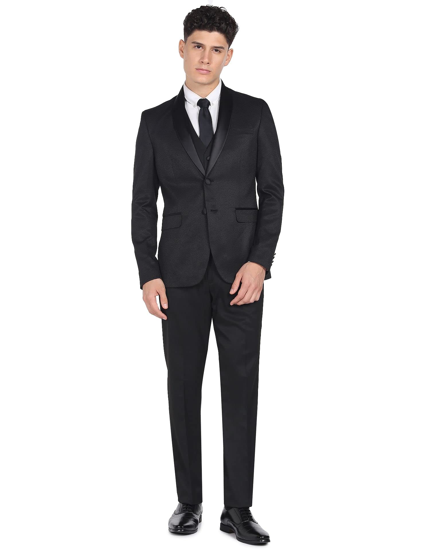 arrow Men Black Tailored Regular Fit Three Piece Suit-picture-11