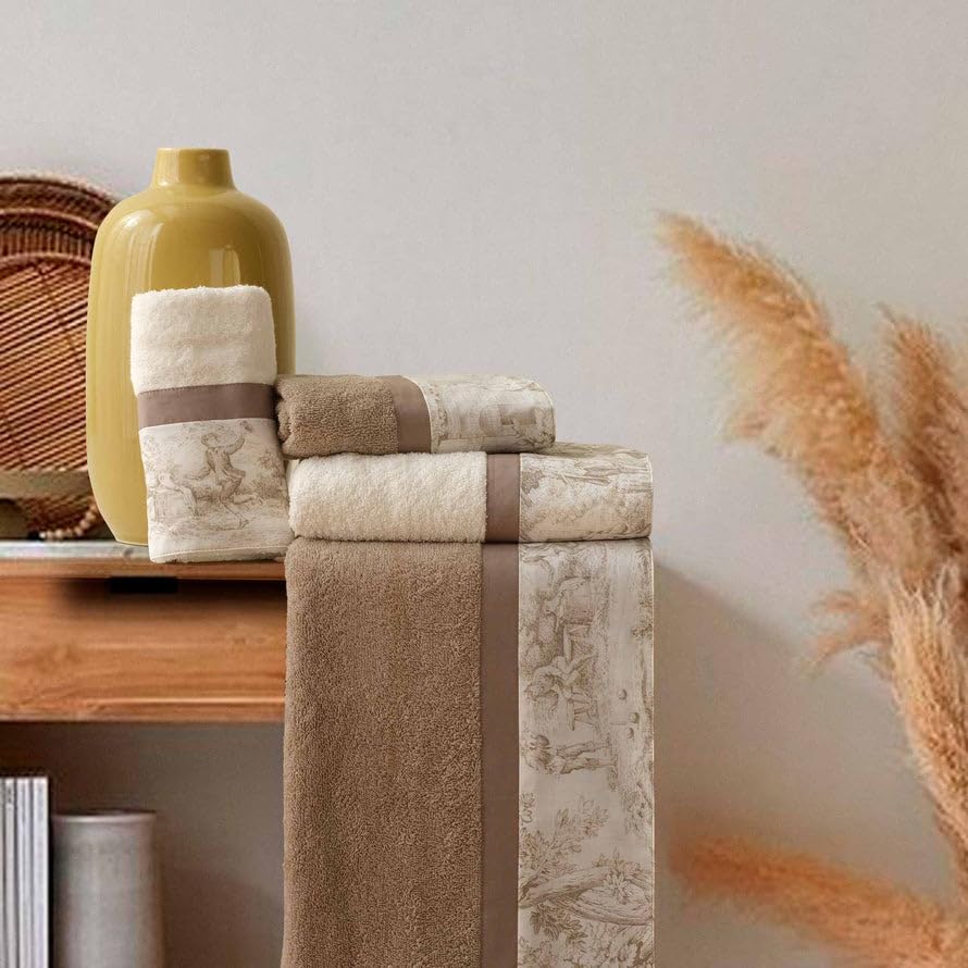 Lisola Set Asciugamani Bagno Viso e Bidet, Set 4 pezzi, 2 Coppie di Asciugamani Bagno, in Spugna di Cotone 430 gr/mq, 110 x 60 cm + 60 x 40 cm, Morbido al Tatto, Made in Italy. Modello: Jouy, Beige