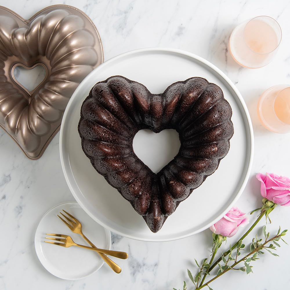 Nordic Ware 55548 de Aluminio Fundido Corazón Elegante Bundt Pan [Cocina] (japón importación)