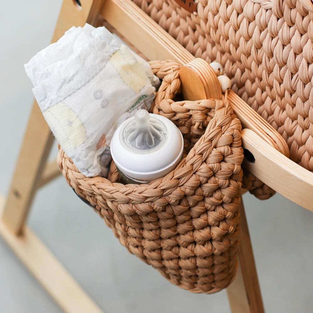LIINI® Culla per Bambini con Cestino Mosè (Moka) – dolce movimento cullante, lavorato a maglia a mano, struttura in legno sostenibile, inclusa materassino e sacchetto – dalla nascita fino a 9 kg – EN