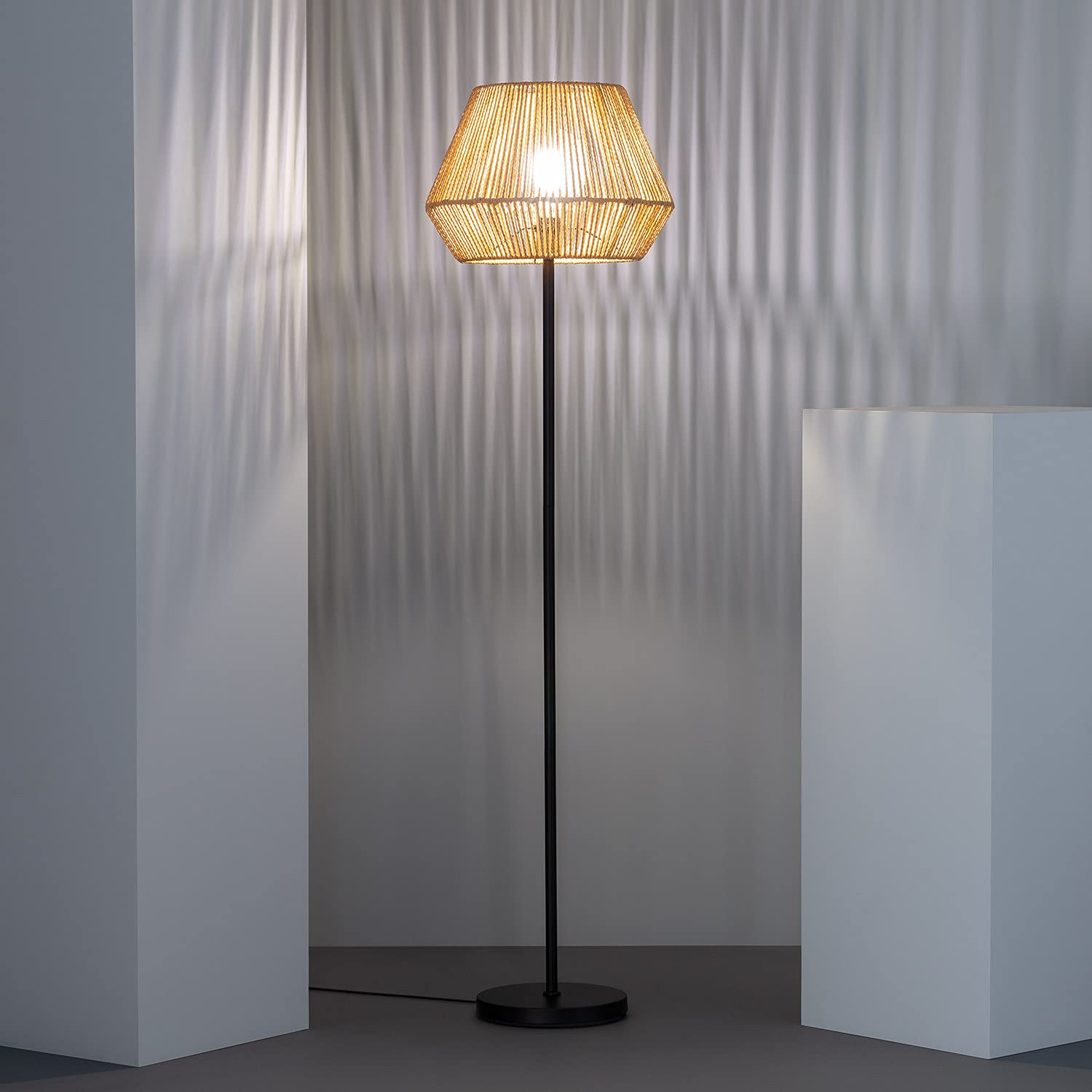 LEDKIA LIGHTING - Lámpara de Pie Kirito | Diseño Elegante y Moderno | Compatible con Bombilla LED E27 | Duradera y Resistente | Ideal para Salón y Dormitorio; Natural; Papel trenzado