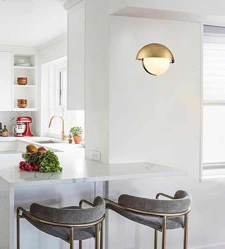 Miniatura 5 de YUBOLE Aplique de pared de mediados de siglo moderno dorado para tocador de baño, luz sobre espejo con pantalla de metal ajustable y globo de vidrio