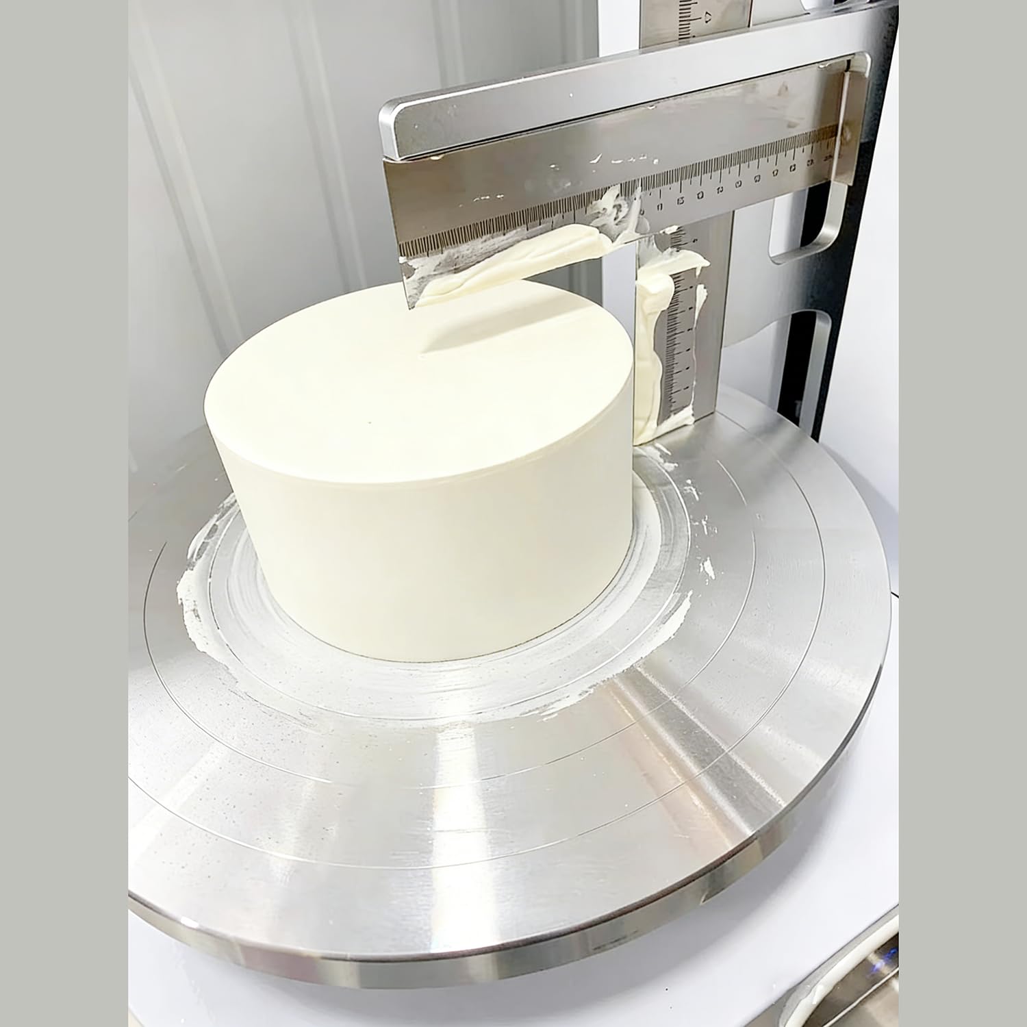 Macchina automatica per spalmare la crema per torte, macchina per riempire e stendere la crema per torte rotonda da 4-12 pollici, per spalmare la marmellata di per di compleanno