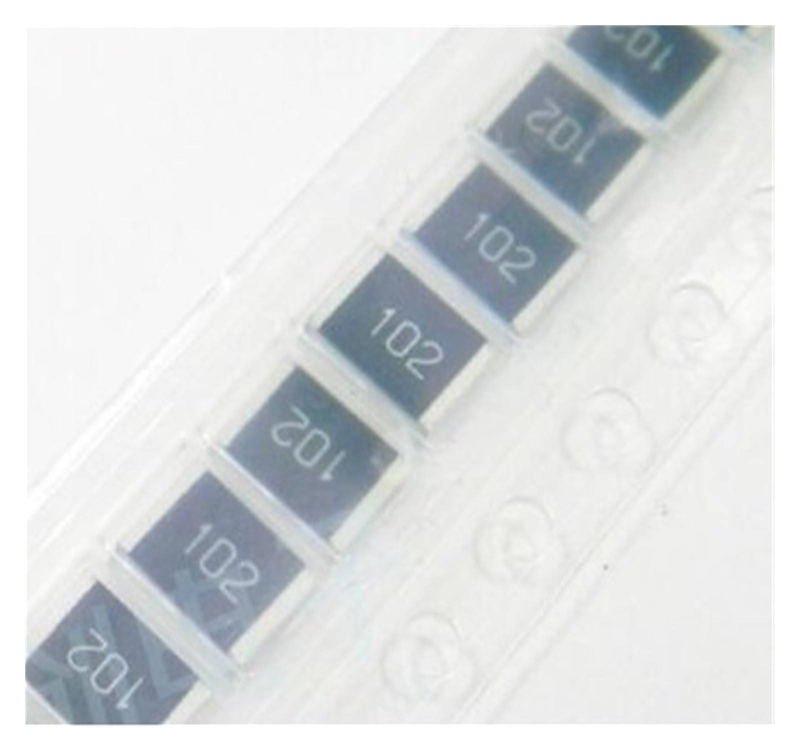 Résistance 8.2 ohm CMS 1812 puce électronique 5% x10
