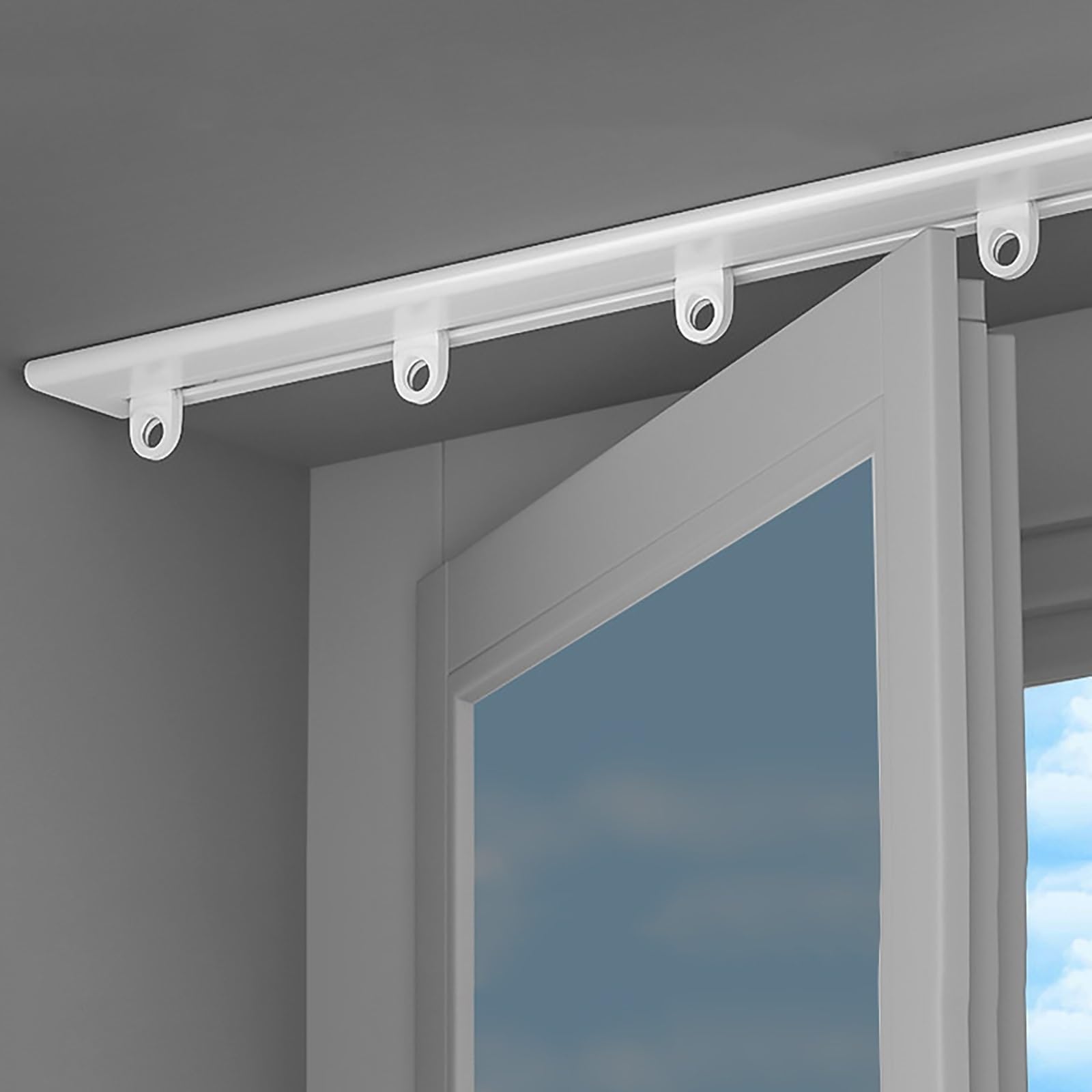 UltraSlim cichy karnisz ze stopu aluminium, nawiercone otwory, kompletne akcesoria w zestawie (8ft / 245 cm) dla łatwej instalacji i płynnej obsługi.