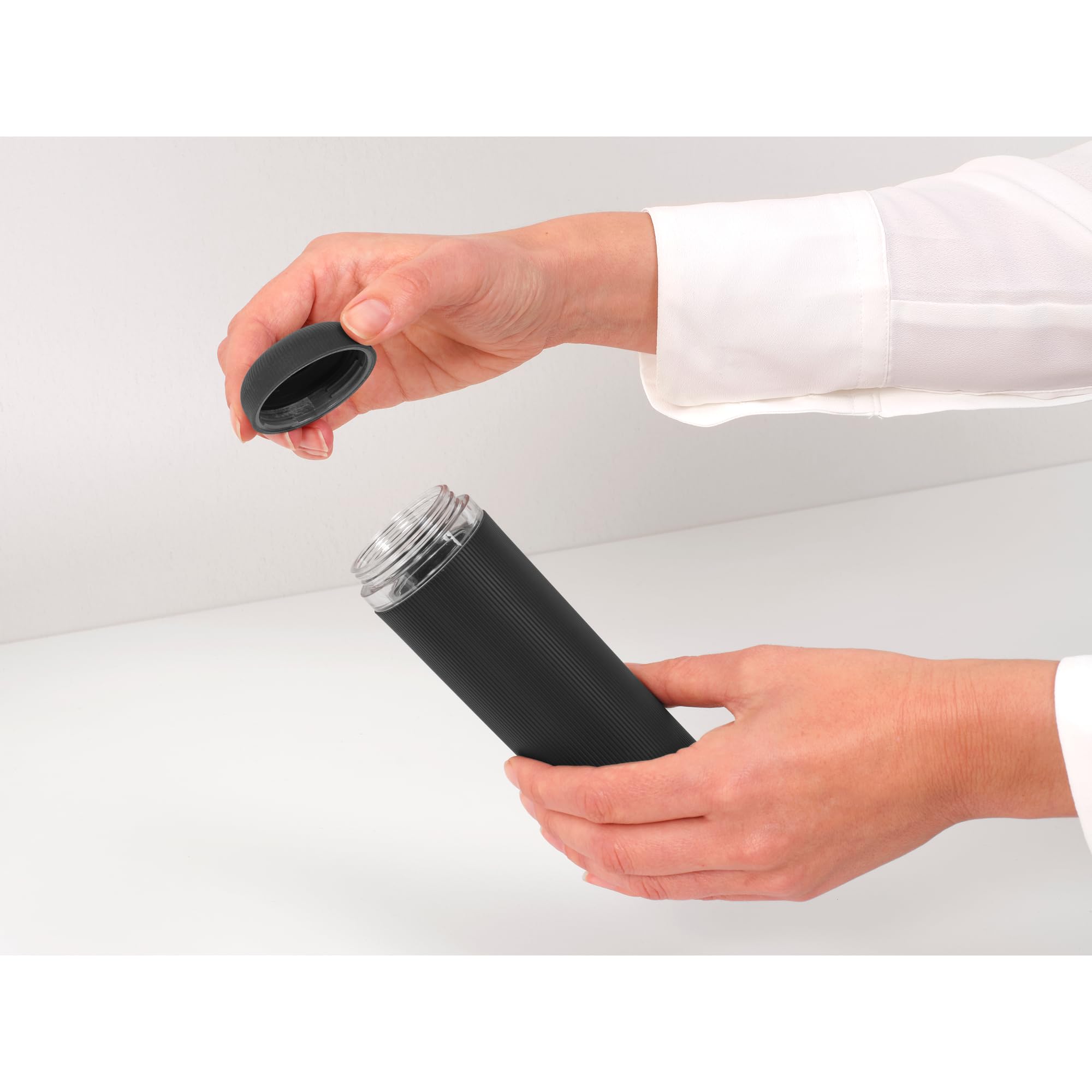 Brabantia - Exprimidor de jabón SinkStyle - Dispensador de cocina antigoteo para lavavajillas - Accesorios con recambio fácil, superficie texturizada antideslizante - Dark Grey, 200 ml
