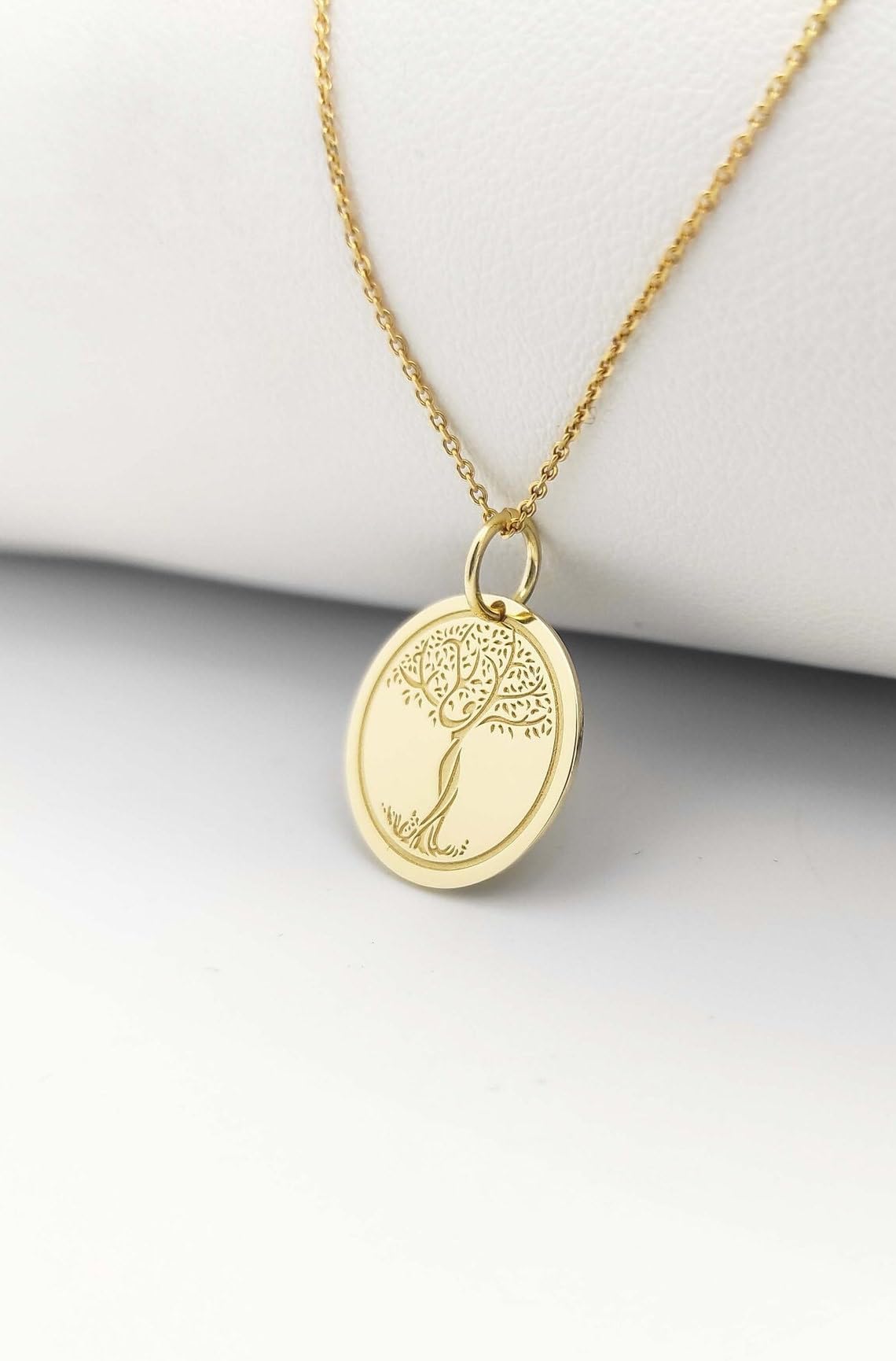 LKBEADS Collana in argento sterling 925 da 28 mm | catena da 18 pollici | ciondolo albero della vita | gioielli con albero genealogico | ciondolo a disco inciso | placcatura in oro naturale | 00230
