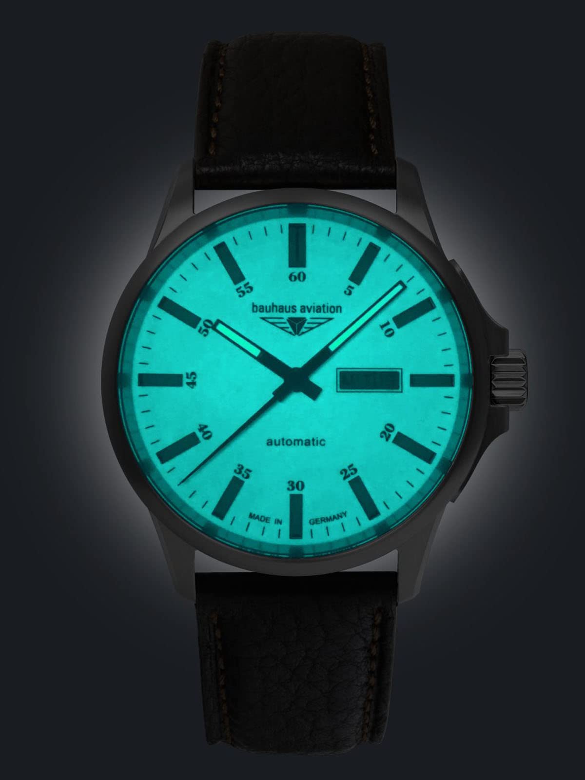 Bauhaus Aviation Herrenuhr mit Lederband Titan Automatik 10 ATM Saphirglas Tag Datum DayDate 2866-5