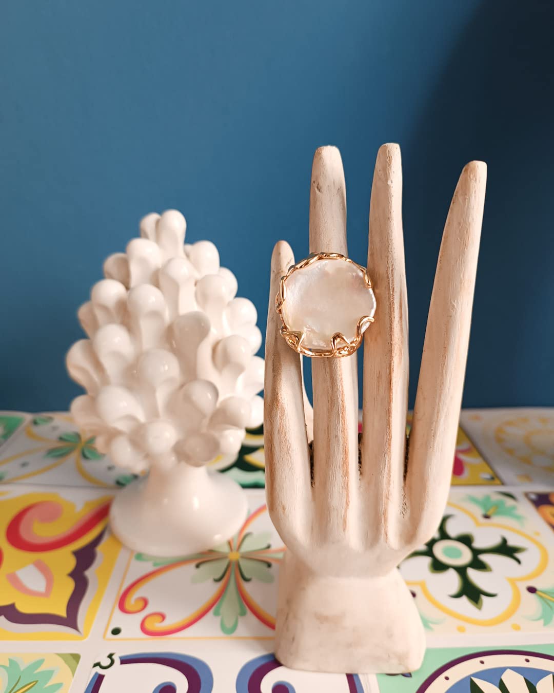 Anello Artigianale in Ottone con Perla Barocca Piatta