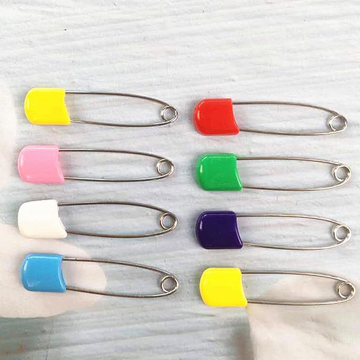 Lot de 12 épingles à nourrice en plastique de 40 mm avec fermetures à verrouillage de sécurité, idéales pour les couches en éponge, les couches plates et pré-pliées (lot de 12)