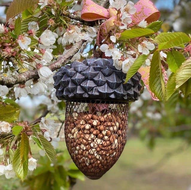 NIGMA® Acorn Bird Feeder | Outdoor Mounted Mixed Nuts Feeding Station For Wild Birds | Tree Hanging Decoration Or Ornament For Garden And Lawn | Heavy-Duty Squirrel-Proof Metal Mesh Nut Or Seed Holder