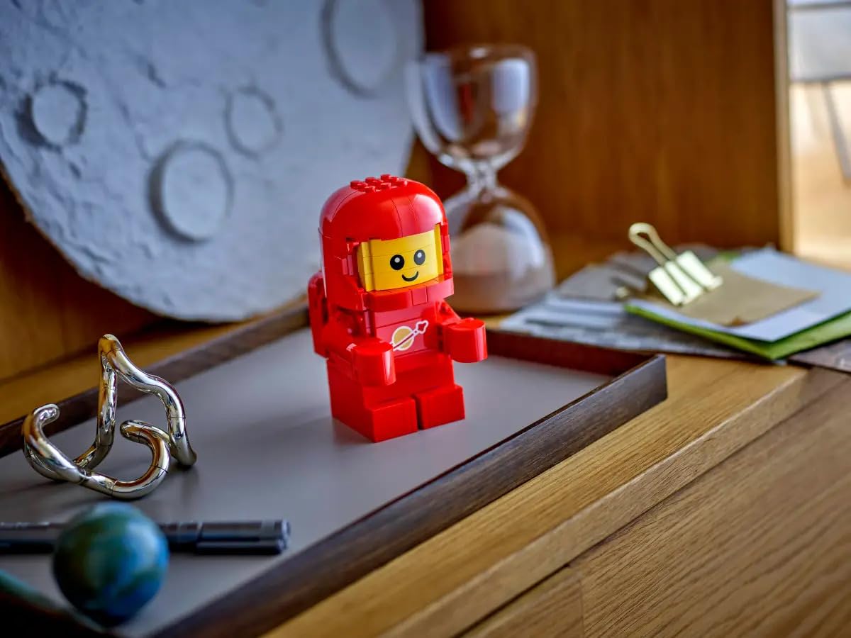 Amazon.com: LEGO Up-Scaled Baby Astronaut 40767 : Toys & Games