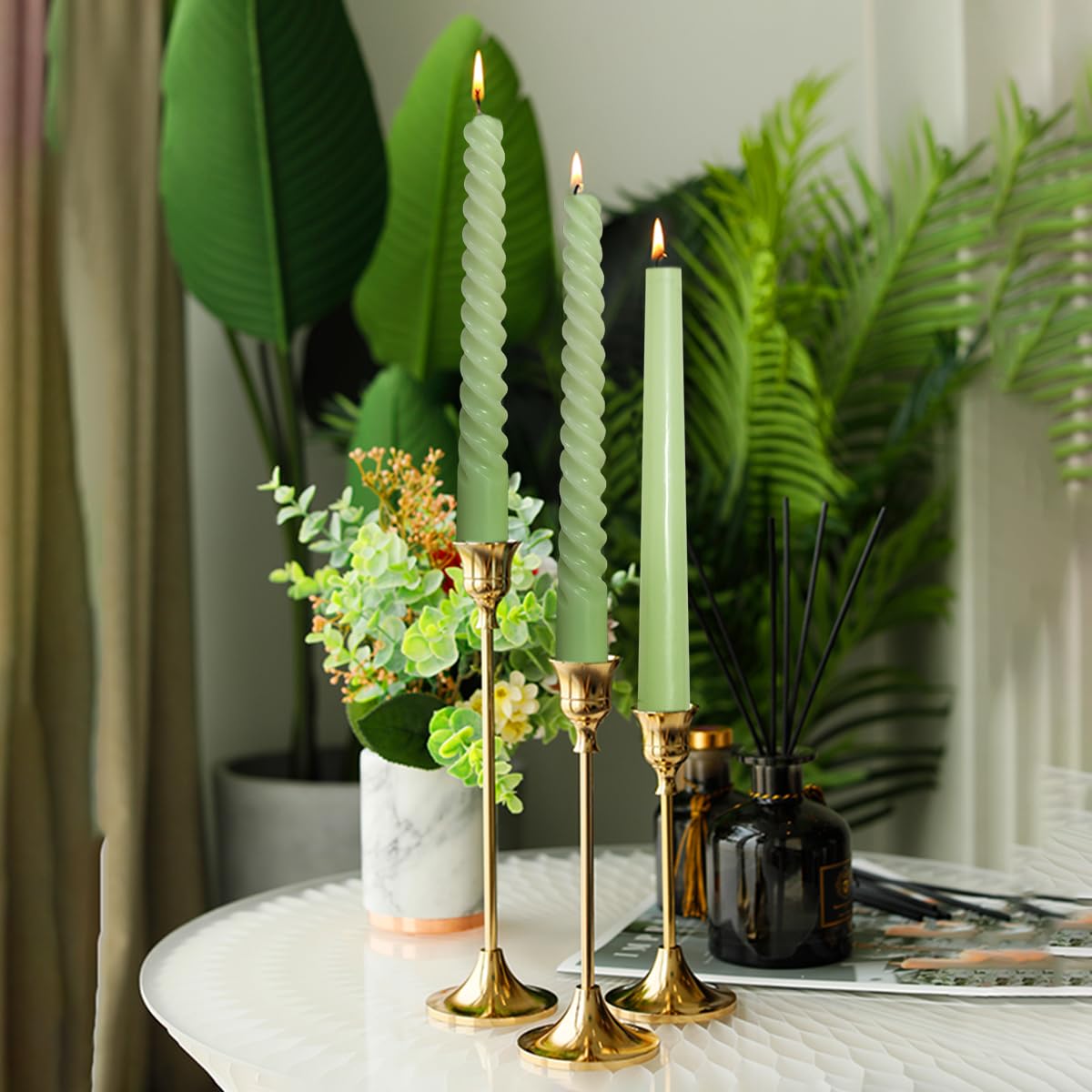 Juego de 6 velas cónicas verde salvia y 6 velas en espiral, elegantes candelabros sin goteo de 10 pulgadas para primavera, día de San Patricio, cenas de Navidad, fiestas y decoración del hogar
