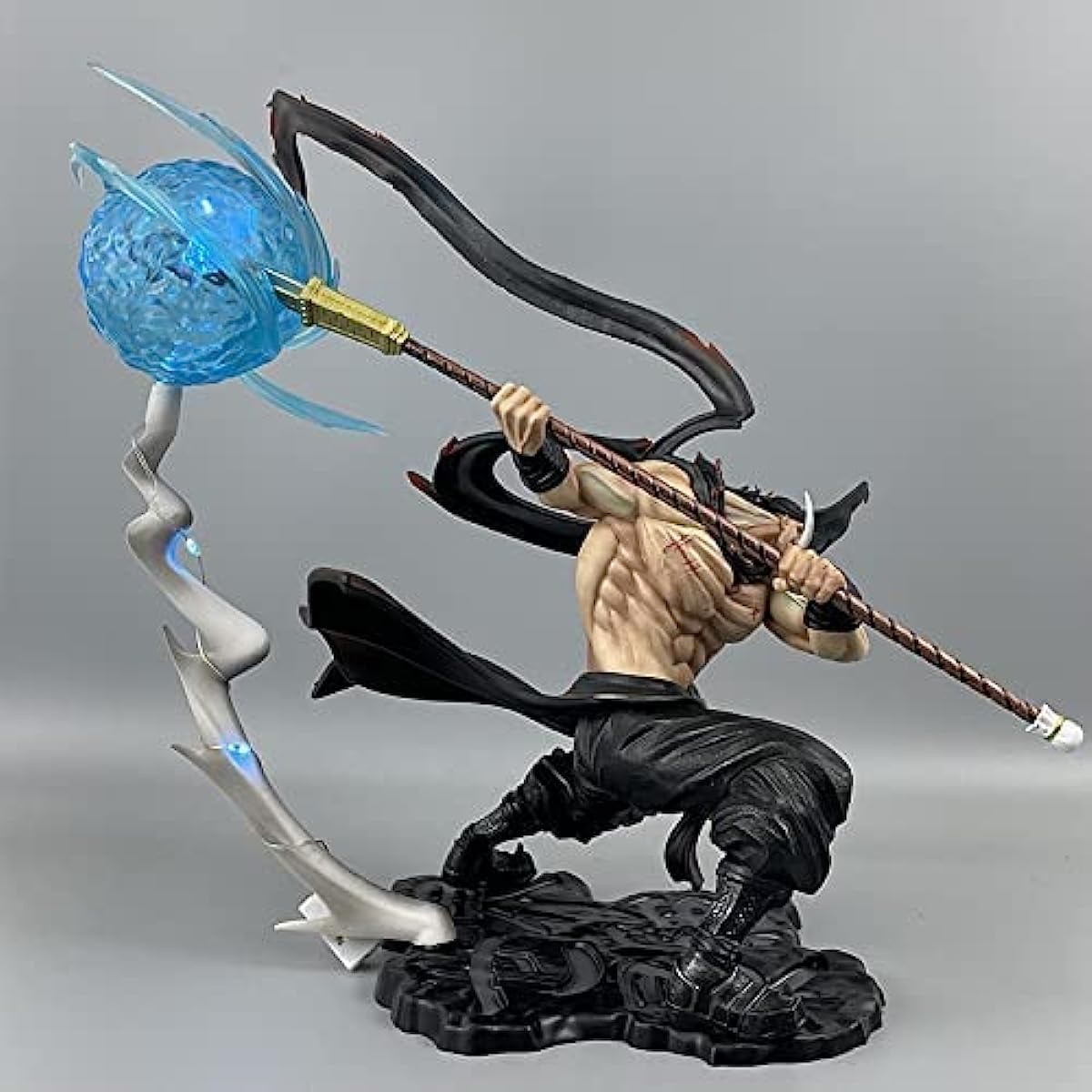 Amazon | ワンピース エドワード・ニューゲート 光る武器像 30cm