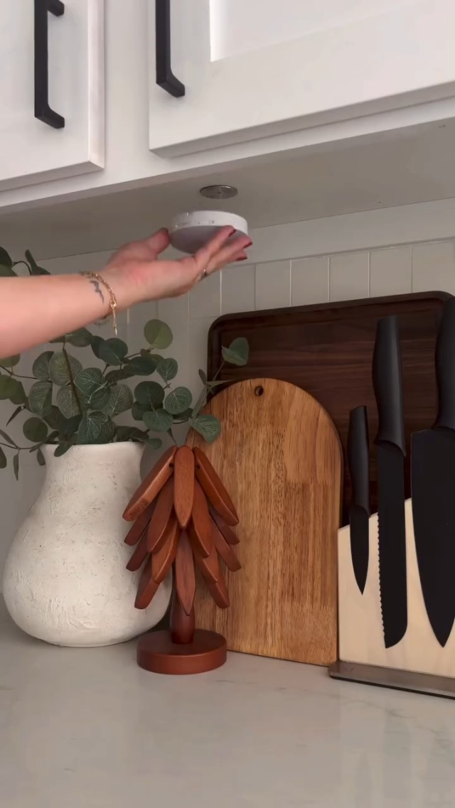 Image of EZVALO Under Cabinet Lighting, 1000mAh Rechargeable Puck Lights with Remote, 3 Color Temps & 12 RGB Motion Sensor Closet Lights Indoor, Dimmable Under Counter Lights for Kitchen (Wood Grain, 6 Packs)