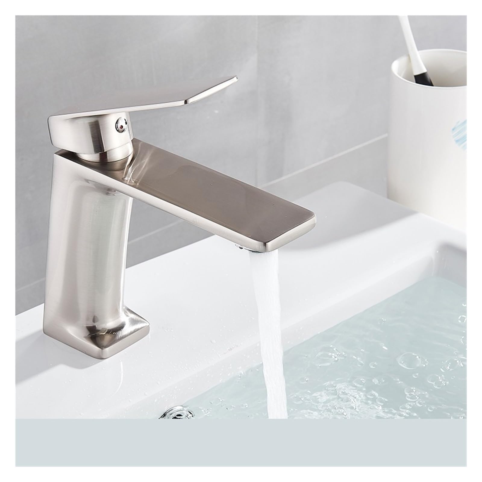 Robinetterie d'évier de salle de bain anti-trace poignée unique