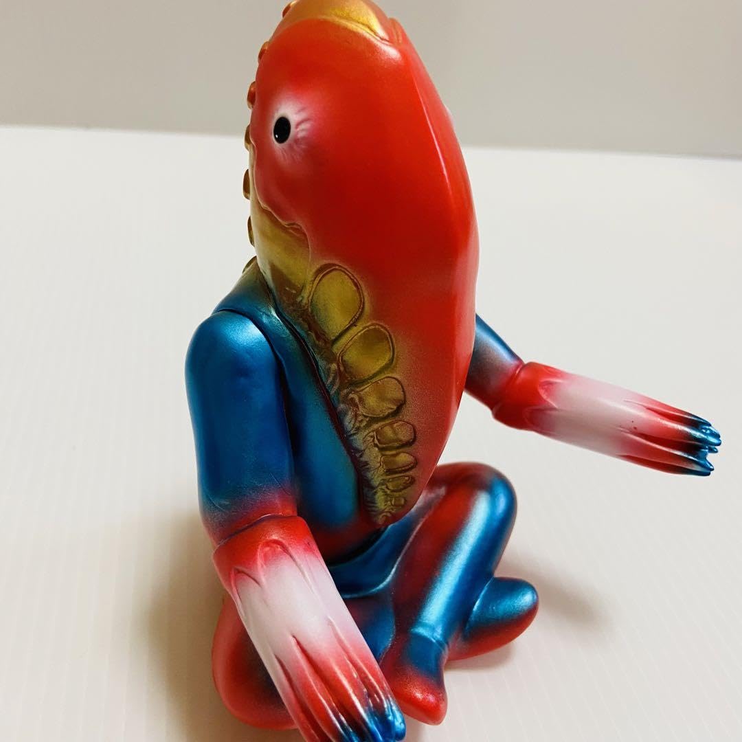 メトロン星人　蓄光　ソフビ　ちゃぶ台付き メトロン星人 蓄光 ソフビ ちゃぶ台付き