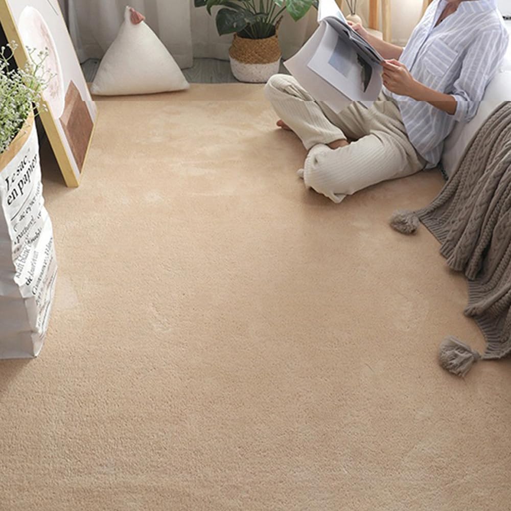 Tapis de sol de chevet gris et camel pour réchauffer les sols froids