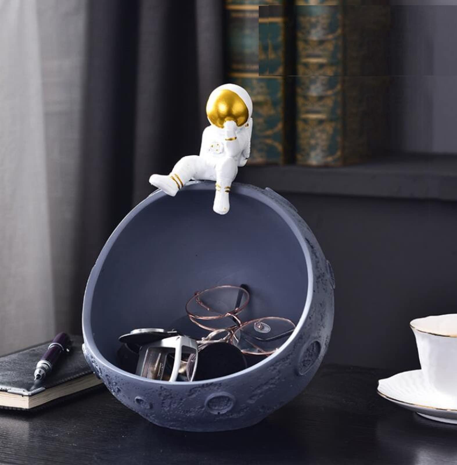 Decoración De Esculturas Resina Pretty Girl Astronauta Caja De Almacenamiento Escultura Decoración Figuras Artesanía