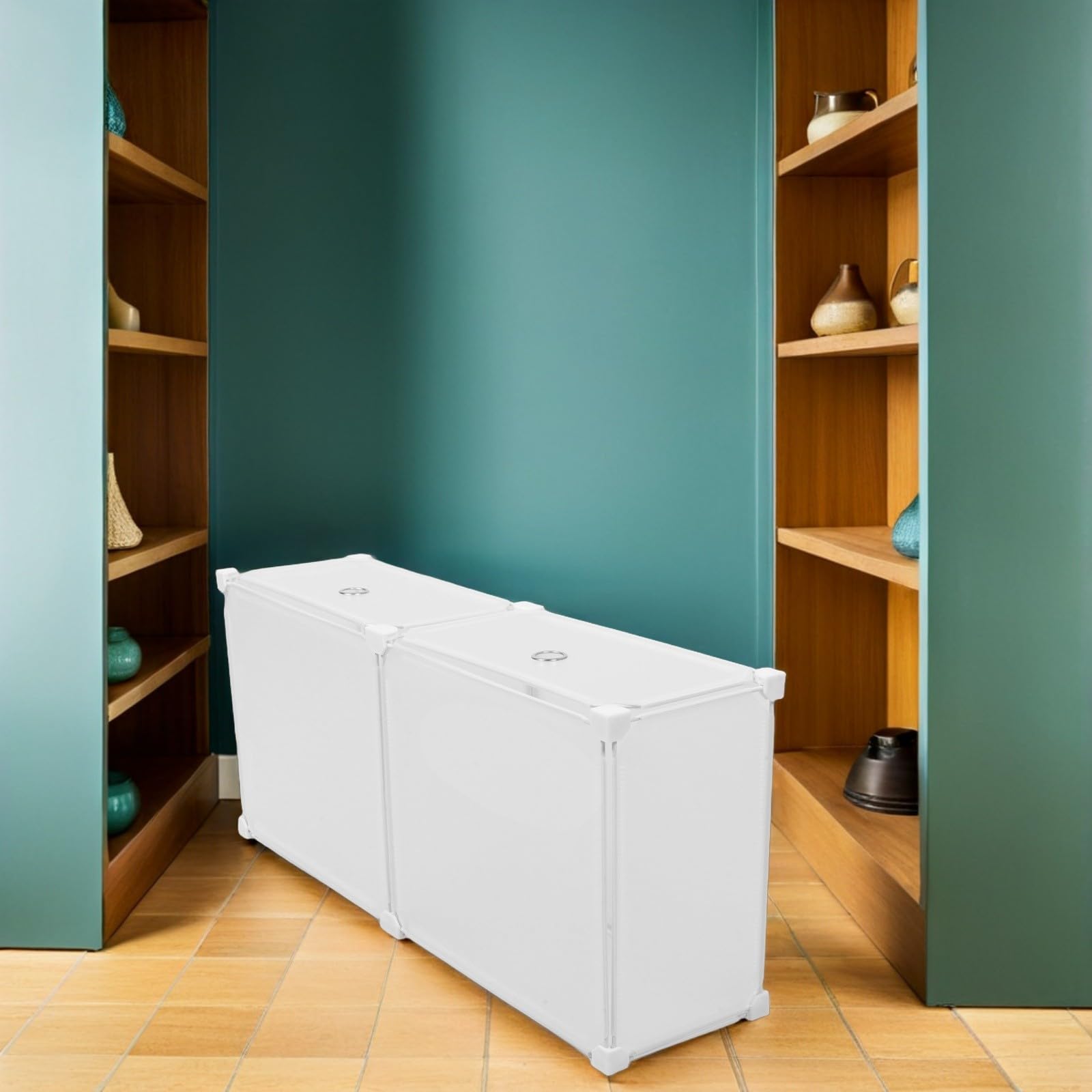 Mobiletto Portaoggetti in Plastica Bianco con Porte per Camera da Dormire | Ripiani Smontabili, Struttura Lunga e Robusta, per Libri e Telecomandi in Camera da Dormire e Soggiorno