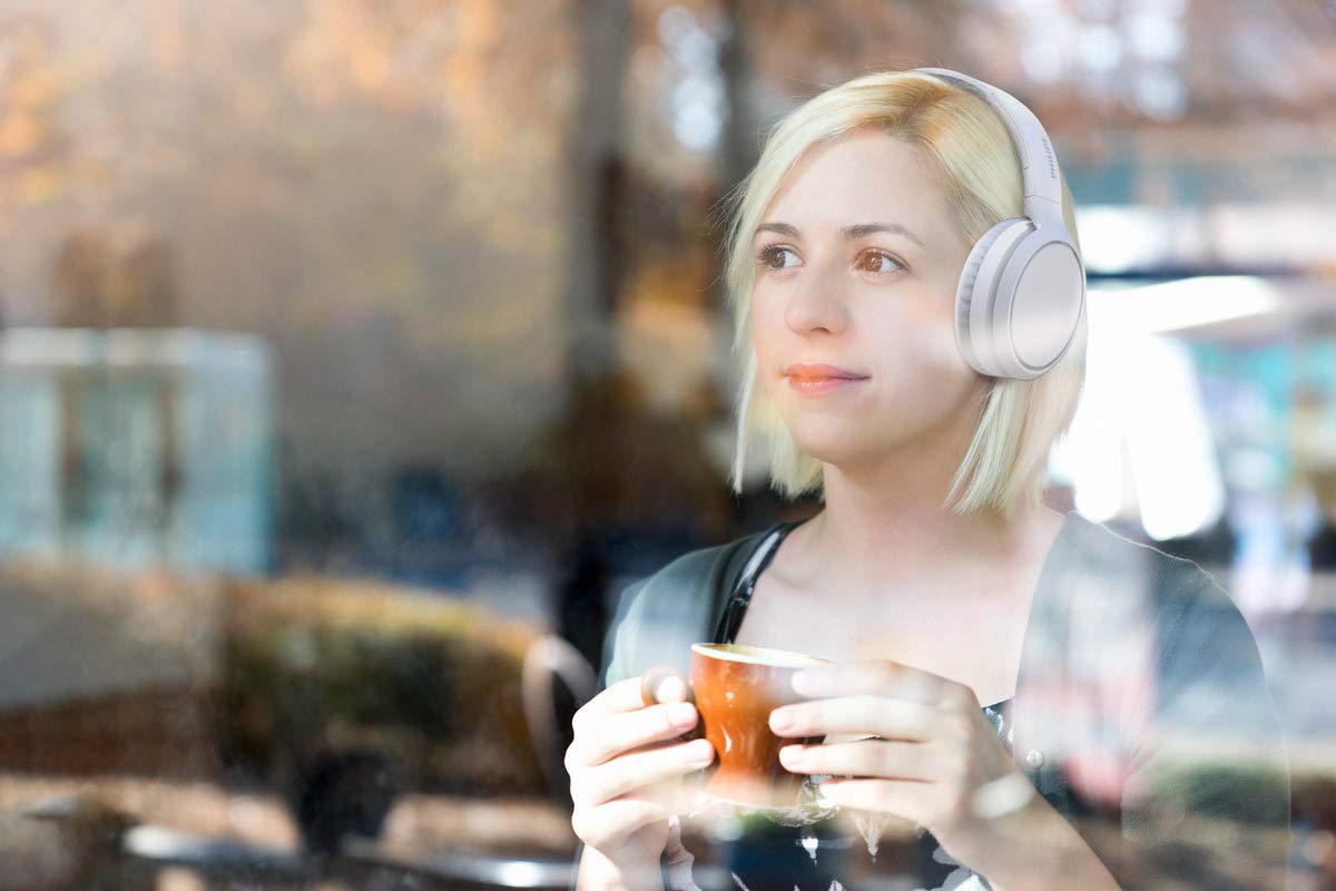PHILIPS H5205 Over-Ear Wireless Headphones with 40mm Drivers, Lightweight Cushioned Headband White