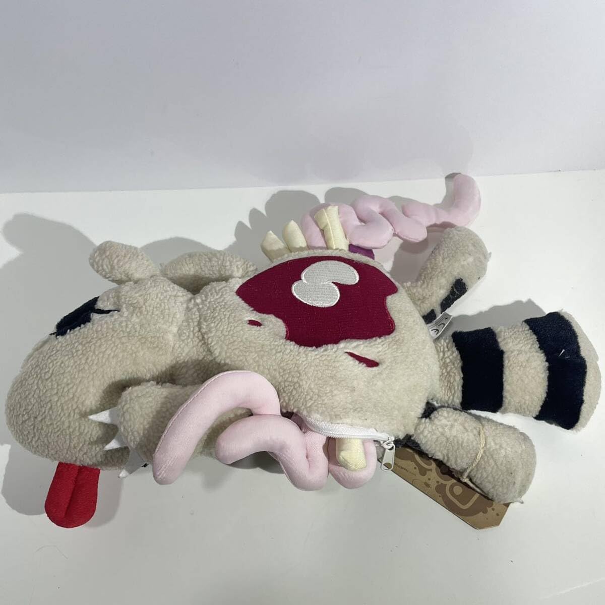 タヌキ　ぬいぐるみ Amazon.co.jp: ロードキル ROAD KILL TOYS タヌキのトウィッチ