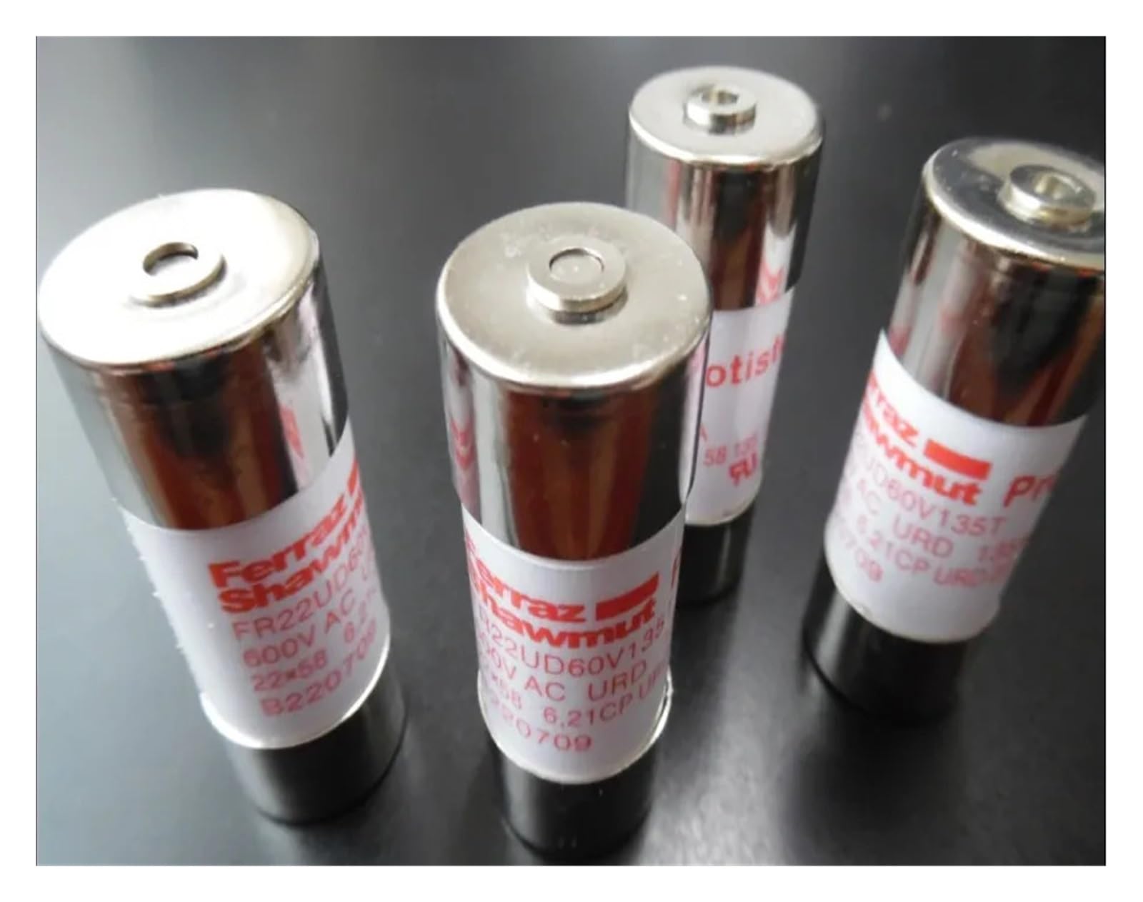 Fusibles FR22UD69V6T pour éviter les pannes de courant et sécuriser les variateurs