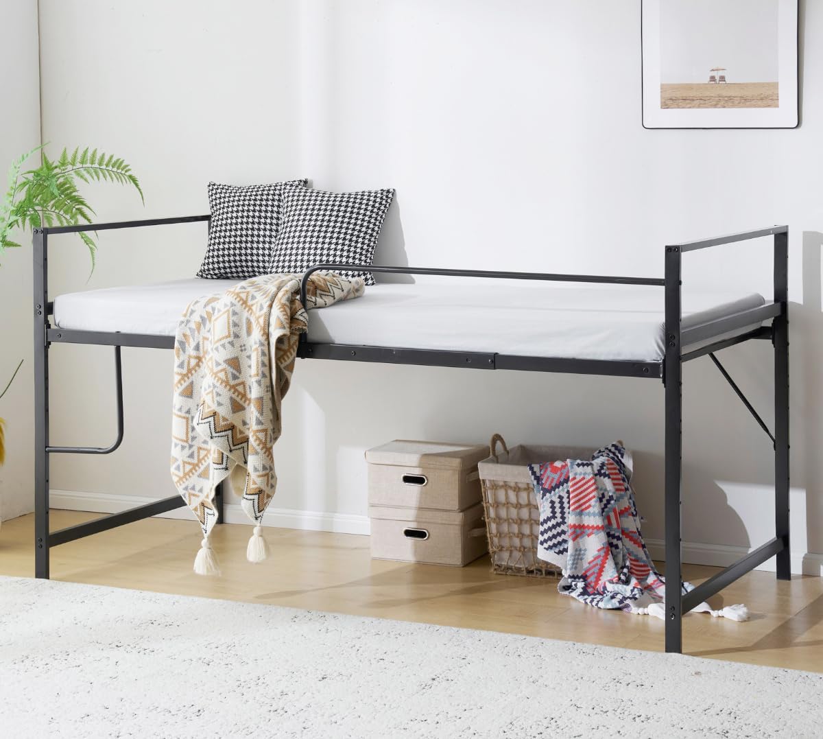 【無印良品】セミダブルベッドフレーム②　ベッドボード付き 無印良品】木製ベットフレームセミダブル ヘッドボード•ベッド下収納付