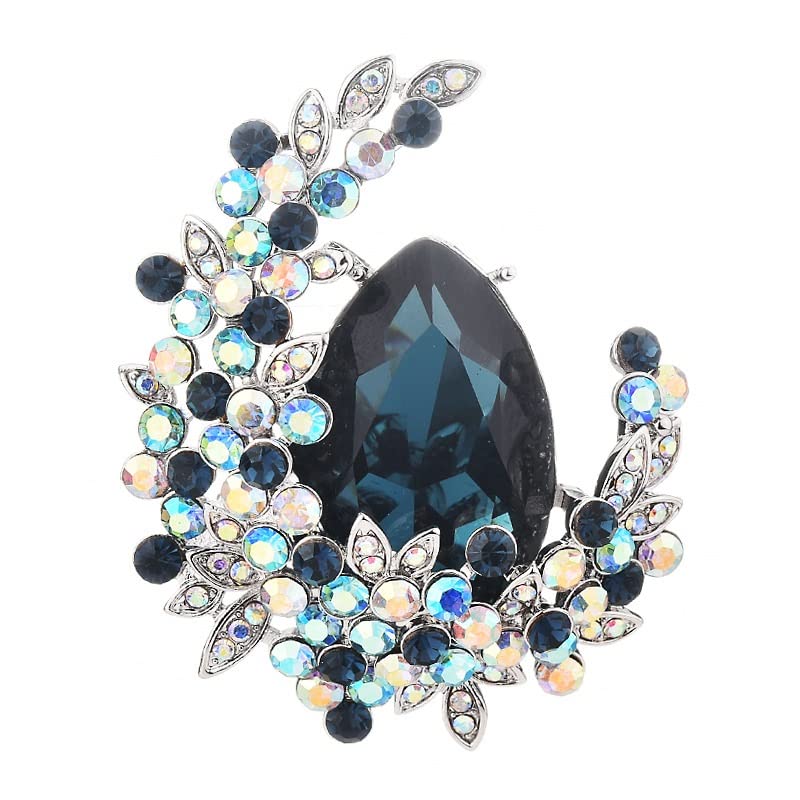 Broche lune en cristal : sublimez un pull d'hiver terne avec ce pin's