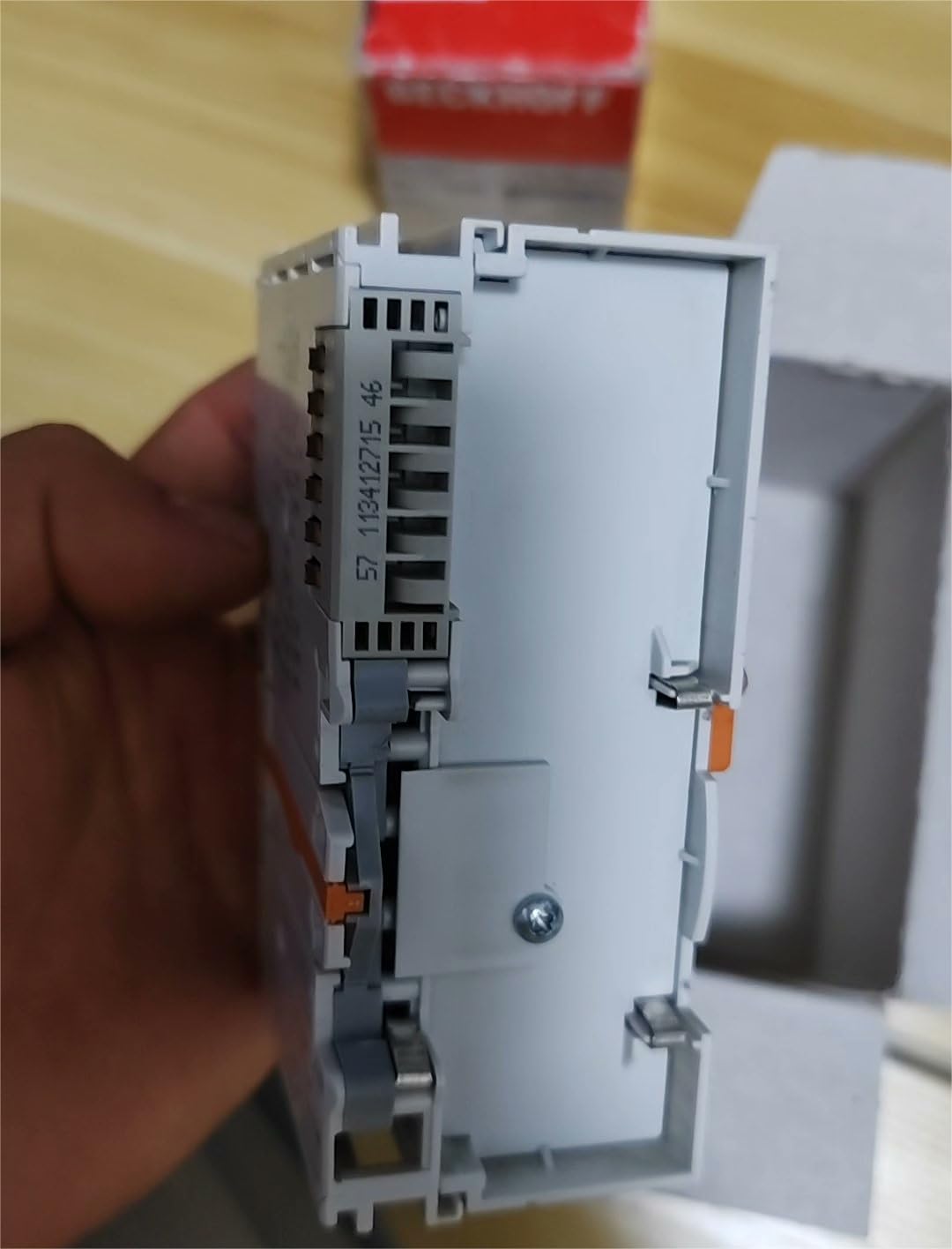 EK1814(Refurbish) Good Value for Money (Almost New in Functional Appearance)